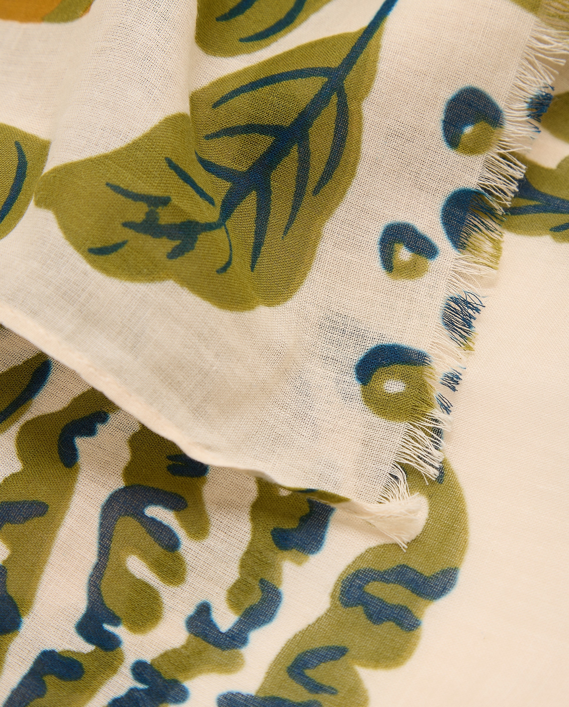 Écharpe com Estampado Floral 120 Cru-3