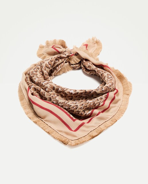 Imagem 0 de Lenço Estampado com Franjas