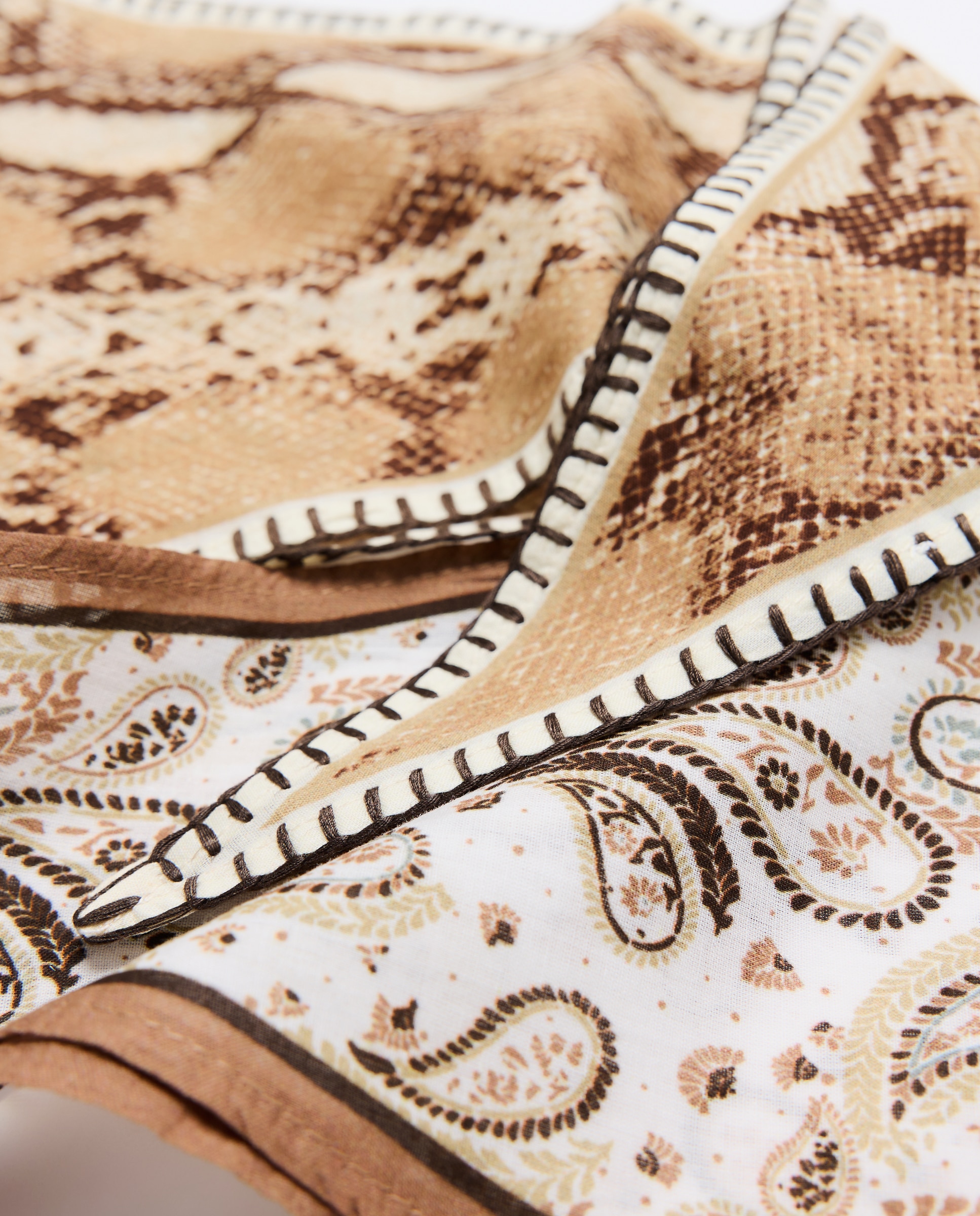 Conjunto de Lenços com Estampado Paisley e Snake 730 Camel-4