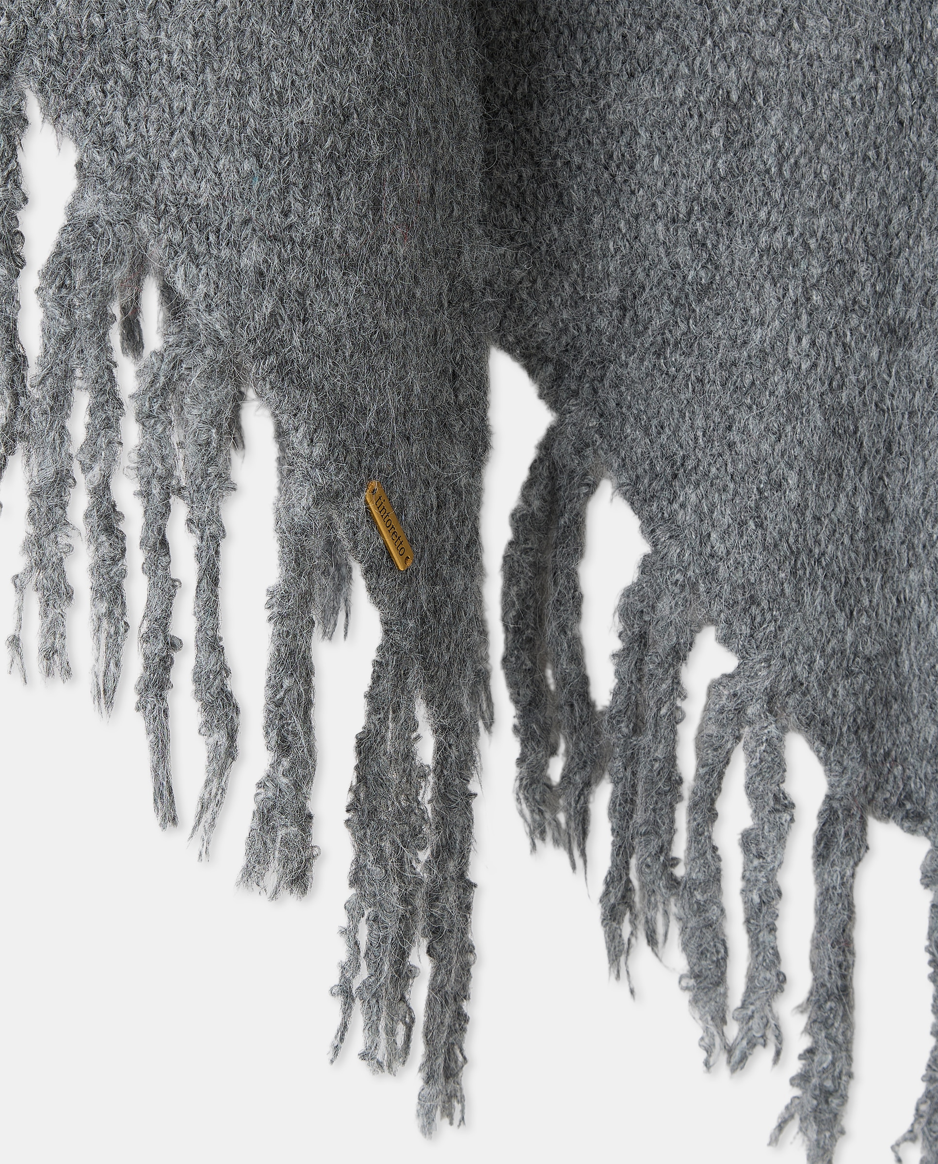 Estola em Bico com Franjas Chumbo-3