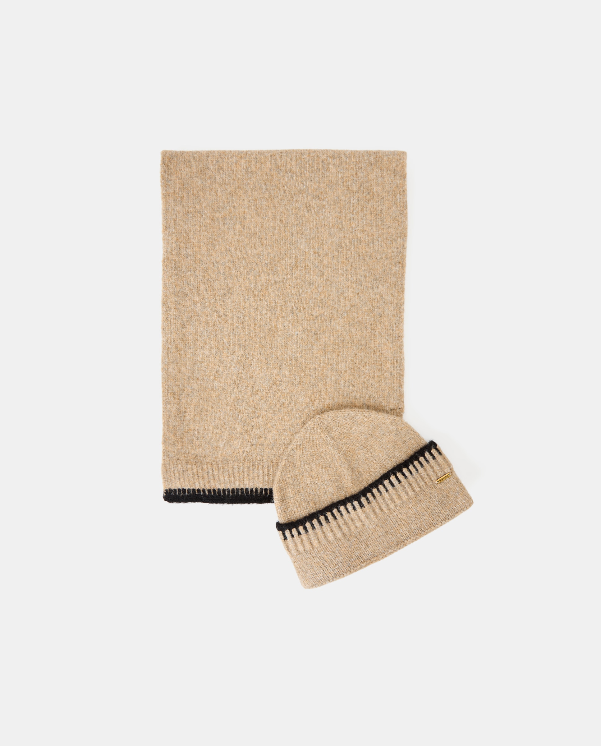 Imagem 0 de Conjunto de Cachecol e Gorro em Contraste