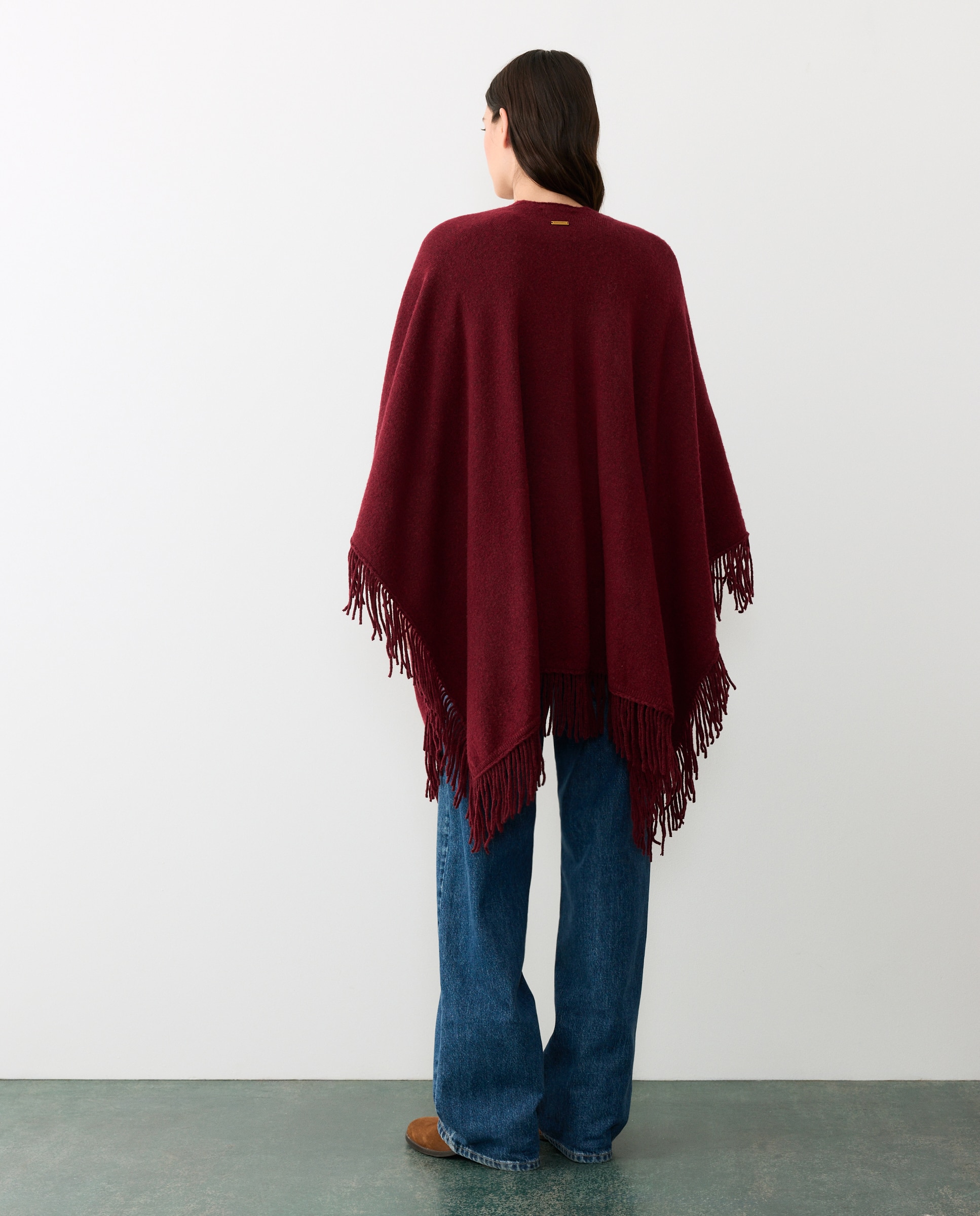 Capa de Malha com Franja Bordeaux-3