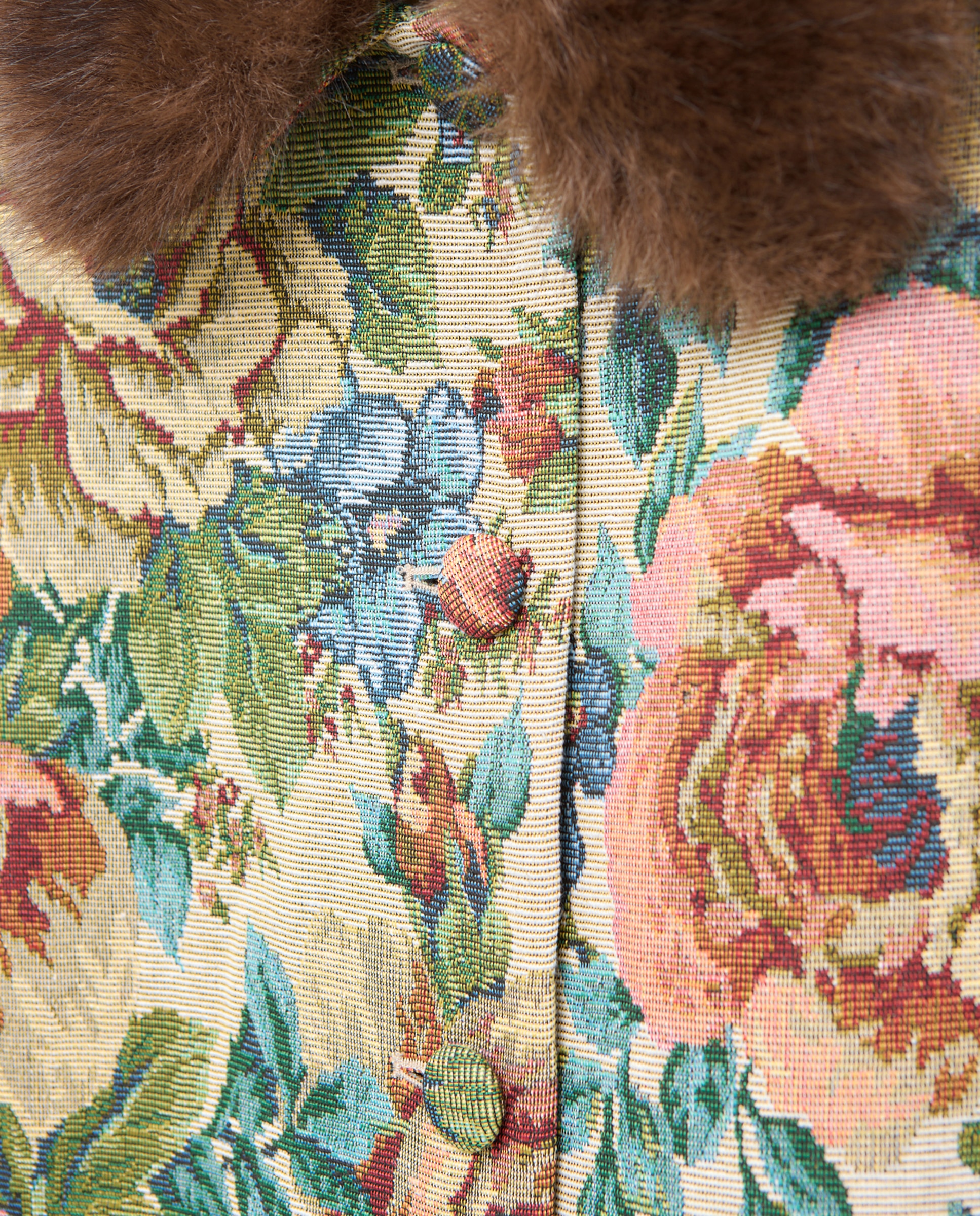 Casaco Jacquard com Gola de Falso Pelo Bege-6