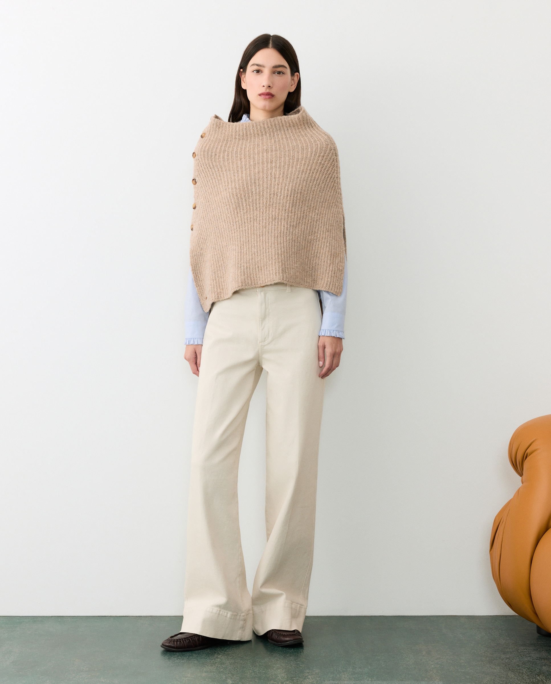 Imagen 0 de Cuello con botones Beige