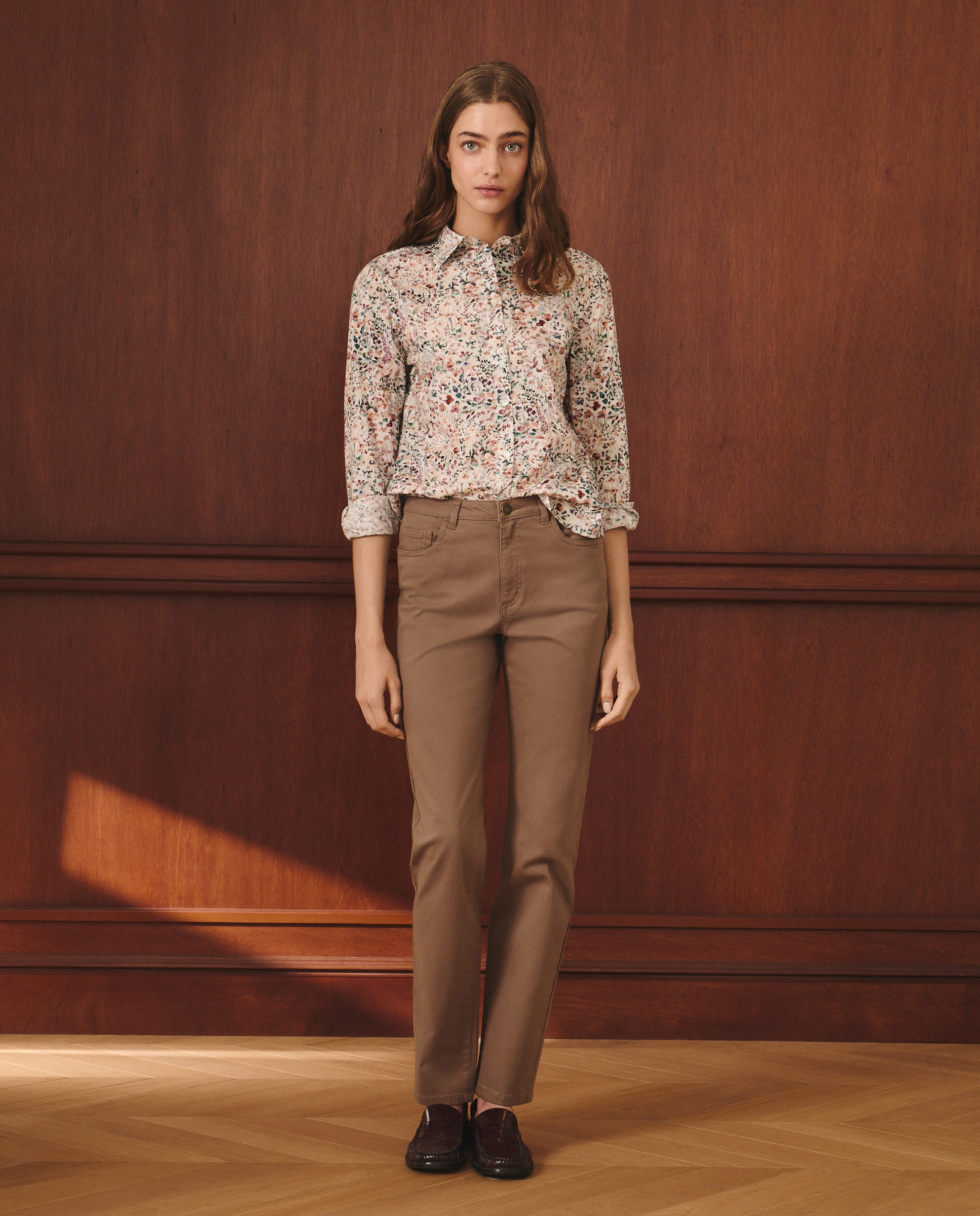 Pantalón semipitillo liso de mujer - Lloyd's - Visón oscuro Visón oscuro-1