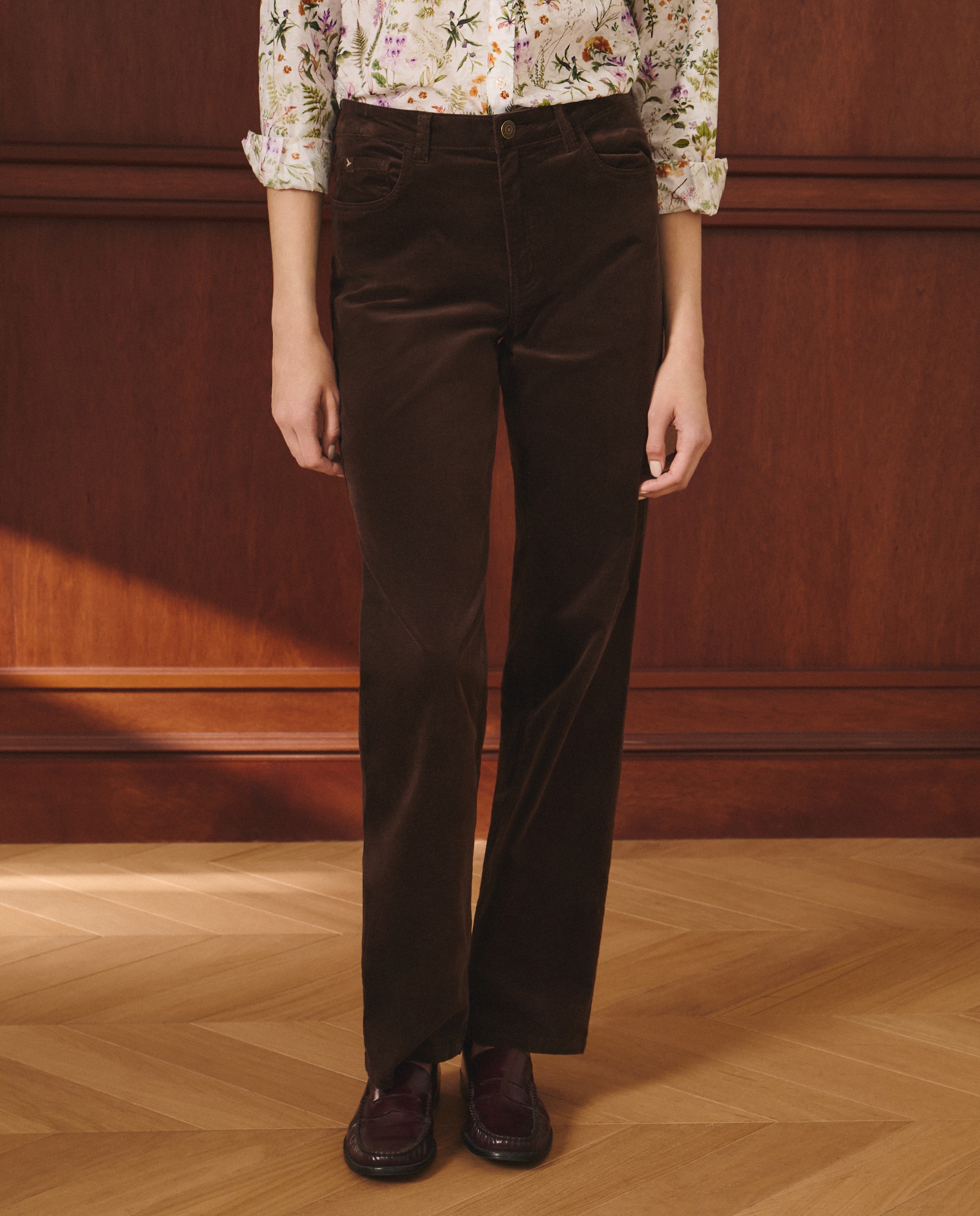 Calças Regular Lisas Castanho-2