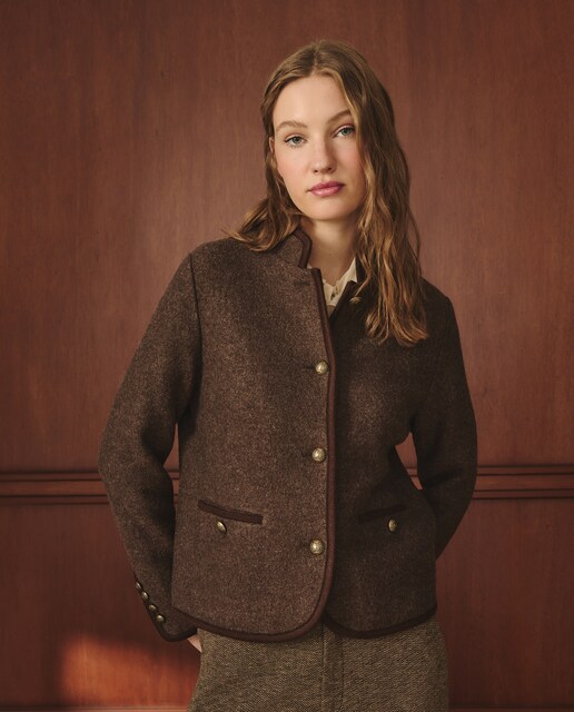 Chaqueta corta austriaca de mujer