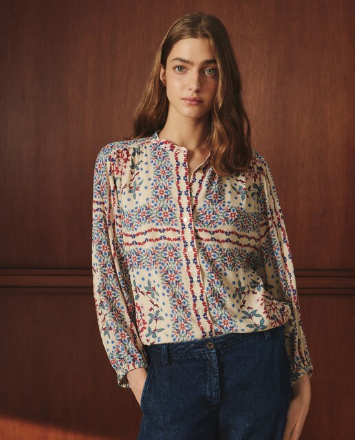 Imagen 0 de Blusa de mujer de manga larga estampada de pañuelo