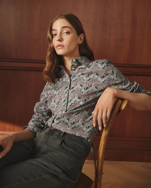 Imagem 0 de Camisa de mulher com manga comprida