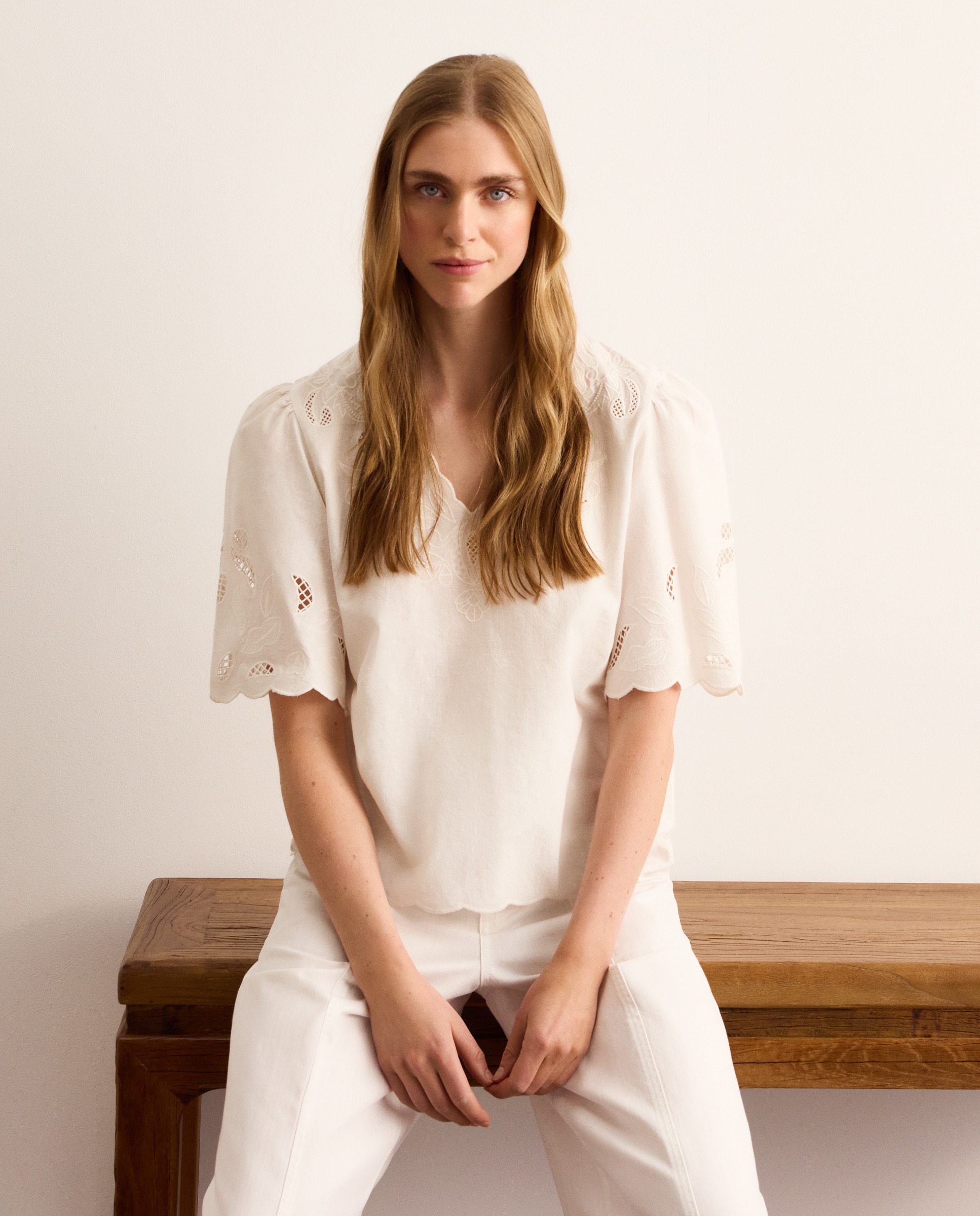 Blusa manga corta de mujer en lino troquelada - Lloyd's - Blanco roto Blanco roto-2