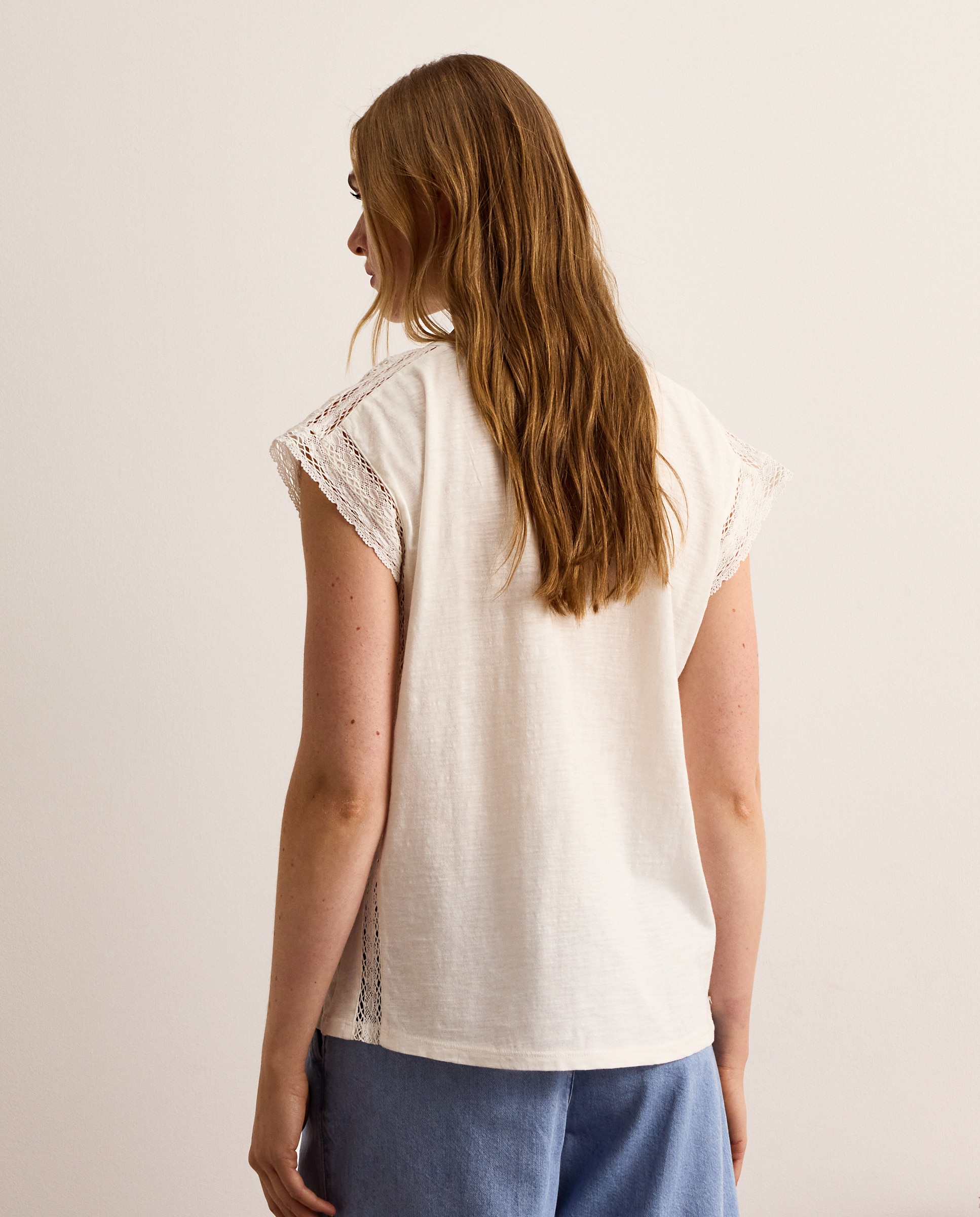 Camiseta de mujer cuello caja romántica - Lloyd's - 120 Crudo 120 Crudo-3