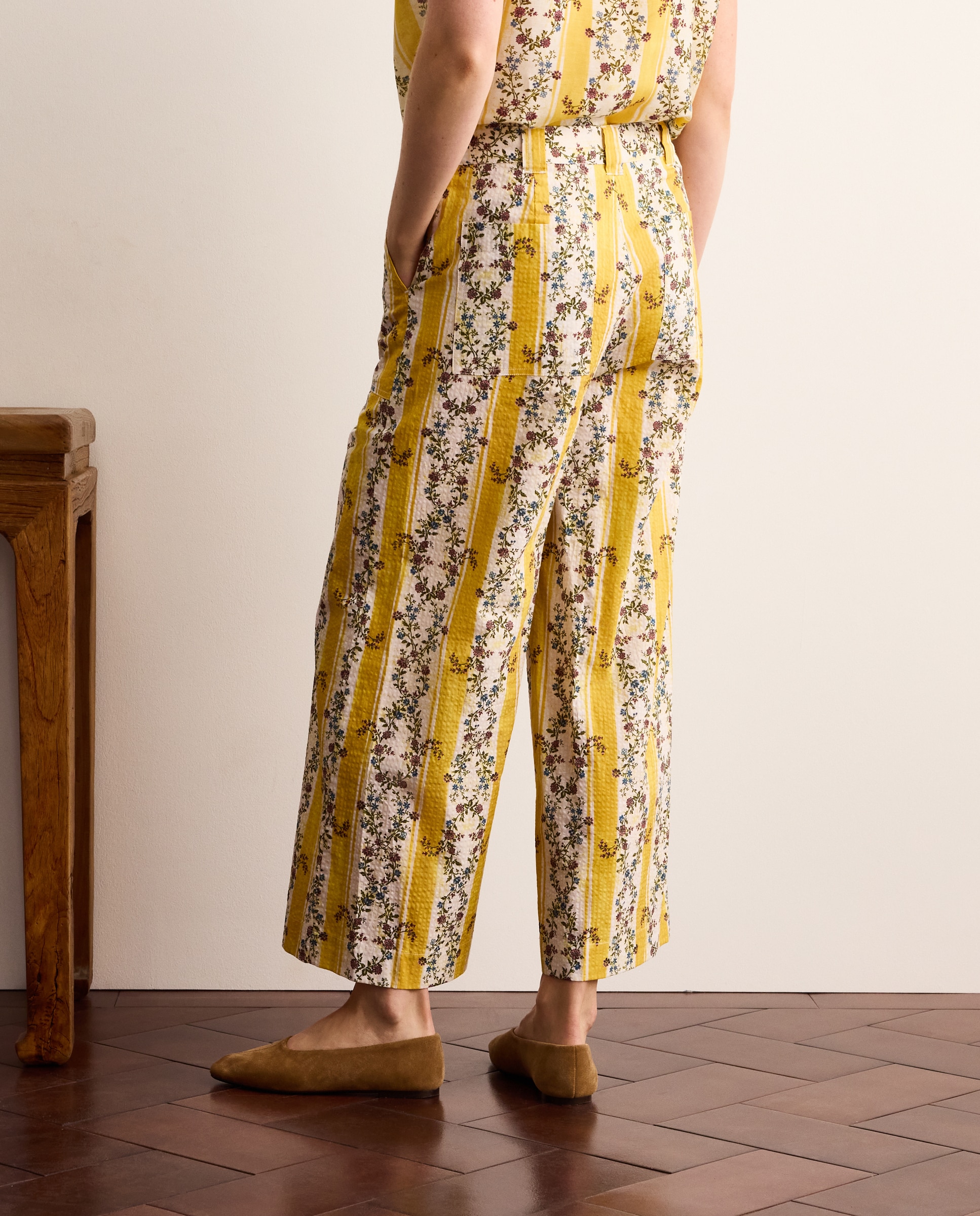 Calças Cropped com Estampado Amarelo-3