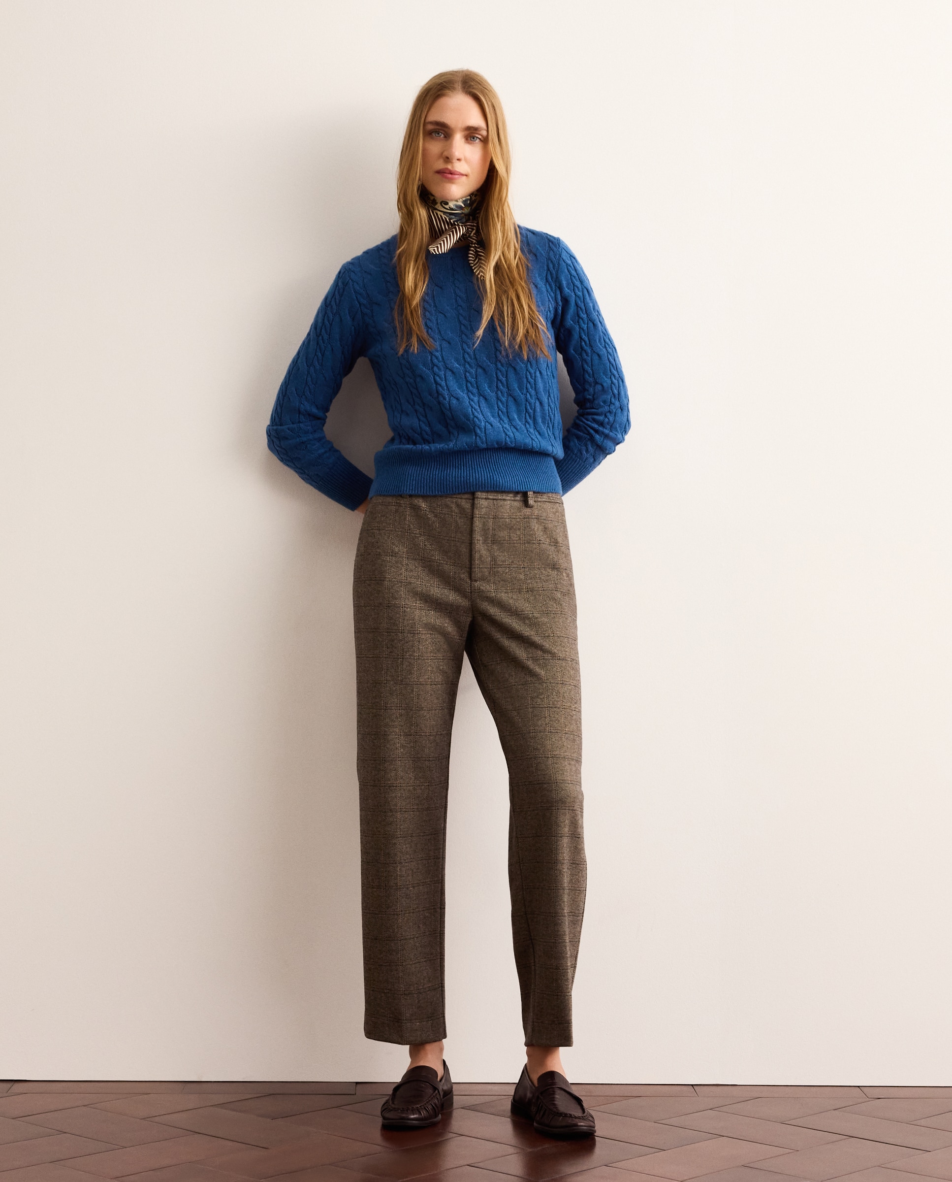 Imagen 0 de Pantalón de mujer de punto con cuadros 820 Gris medio