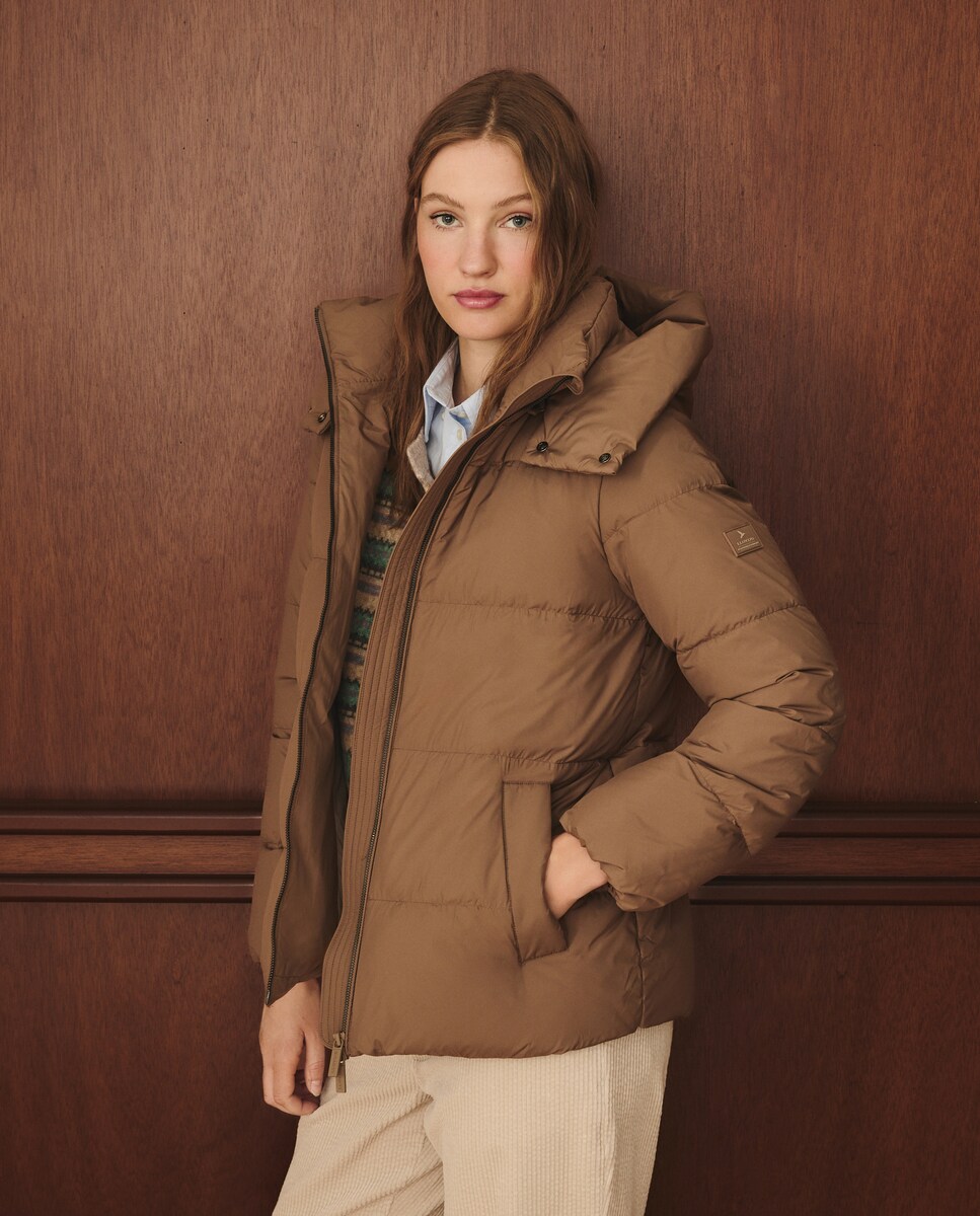 Plumífero liso corto de mujer · Lloyd's · El Corte Inglés