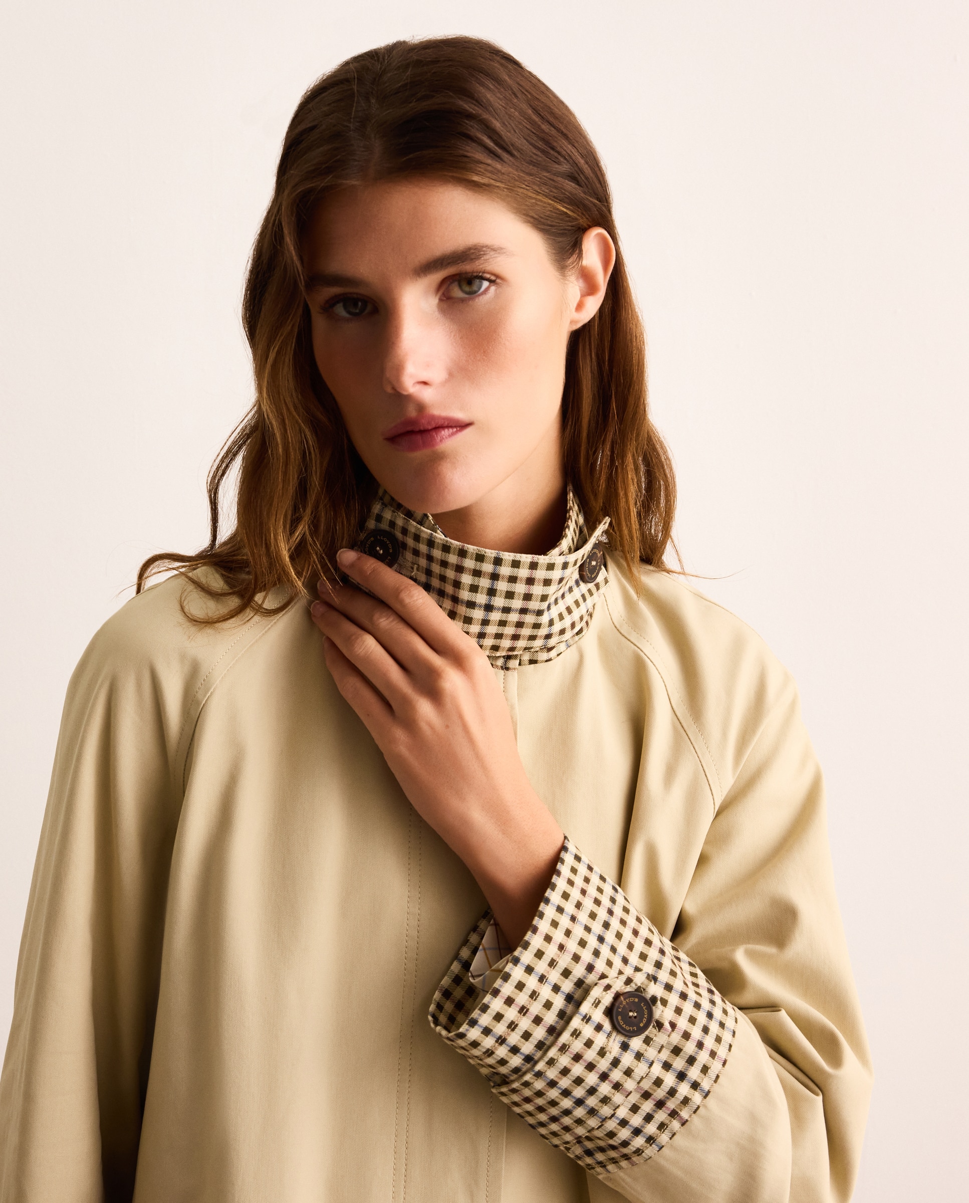 Imagen 3 de Gabardina de mujer cuello chimenea - Lloyd's - Beige Beige