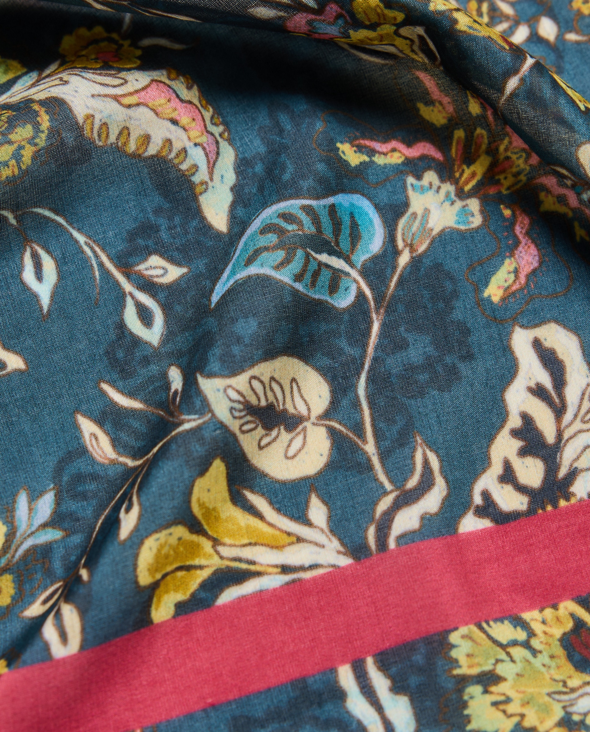 Lenço de Seda e Algodão com Flor de Aquarela Azul-3