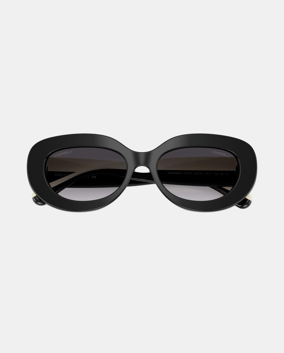 Imagen 5 de Gafas de sol CH5562B de mujer ovalada en acetato con lente degradada - CHANEL - Negro Negro