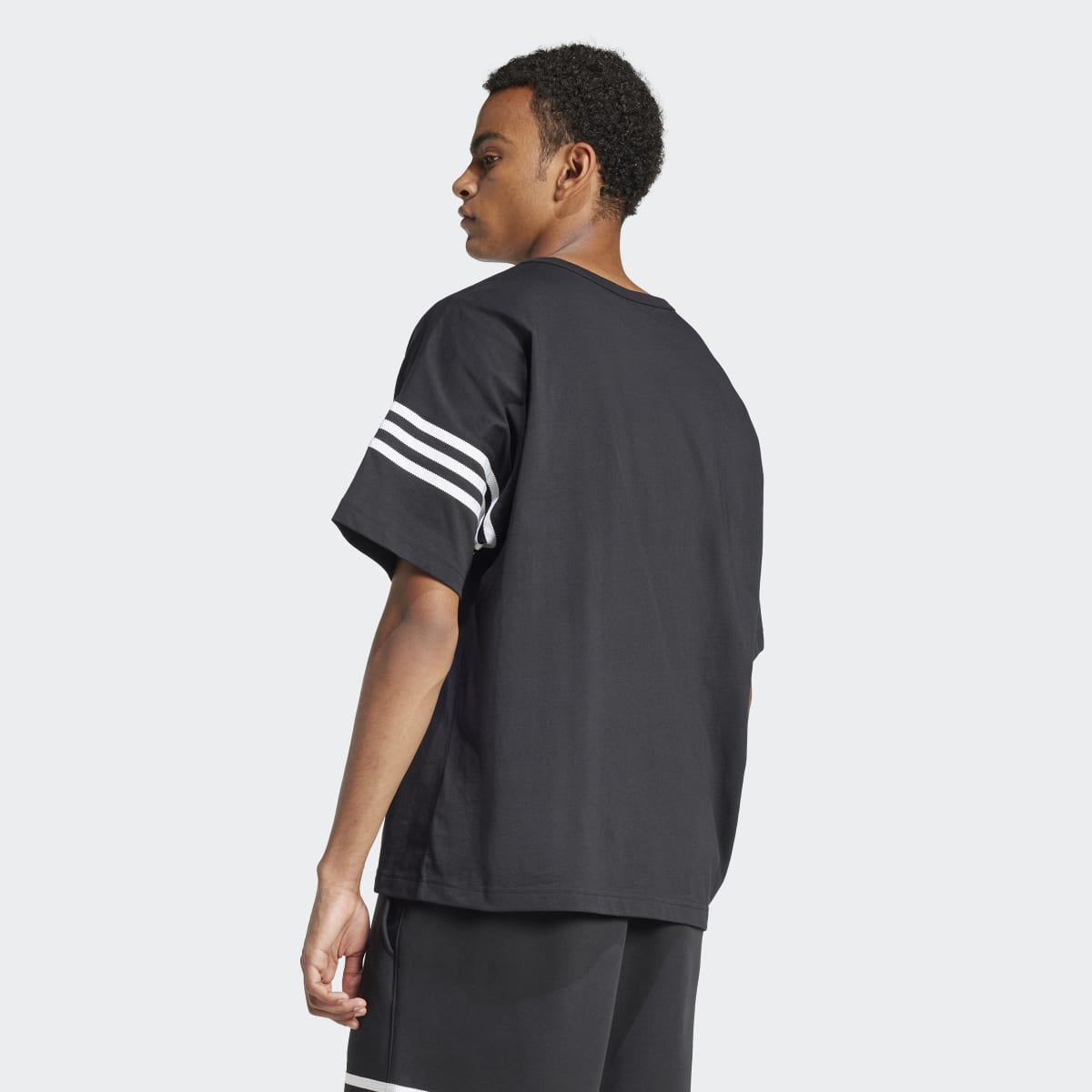 T-shirt de Homem Neuclassic Preto-2