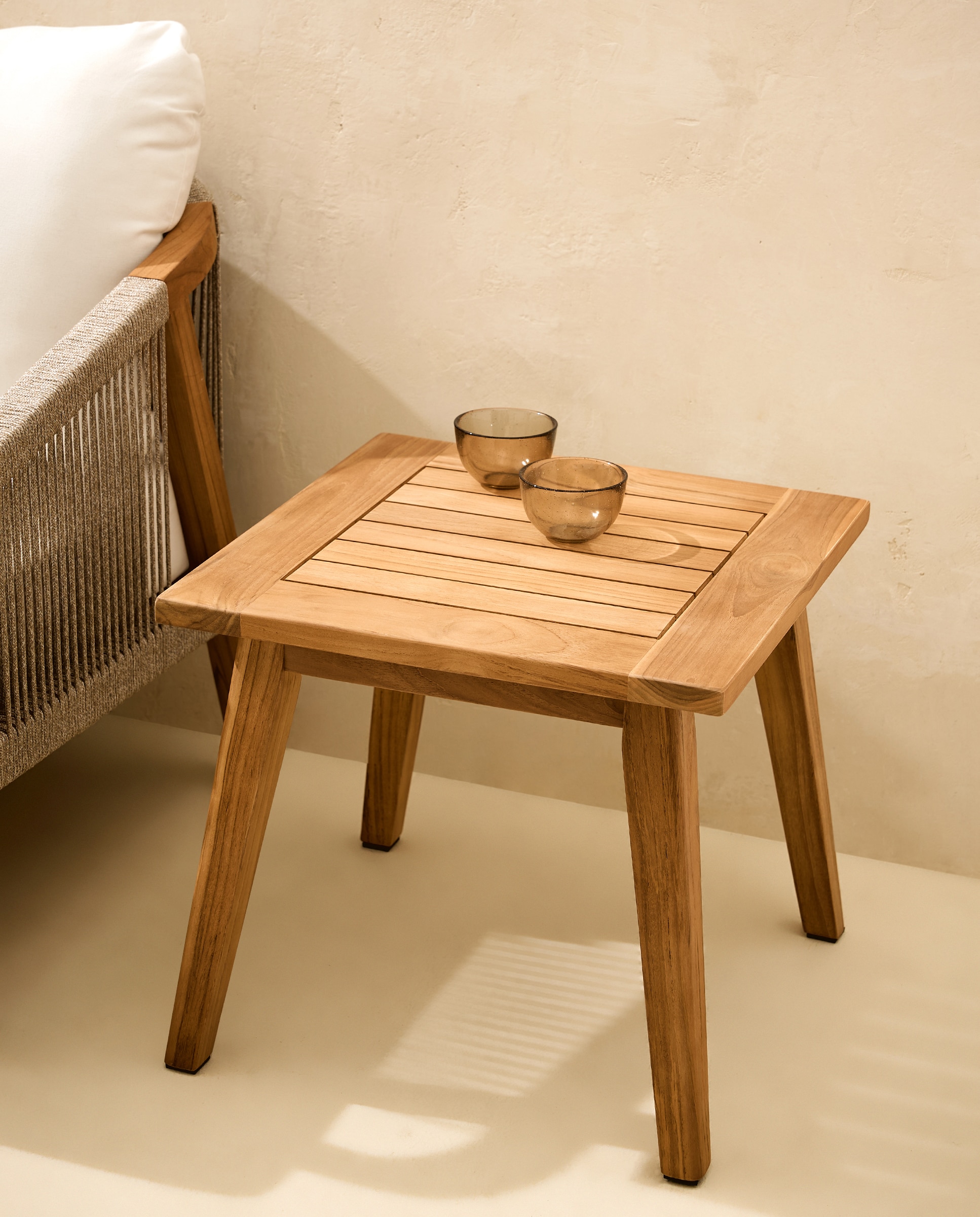 Imagem 0 de Mesa Auxiliar de Jardim de Teca Kansas