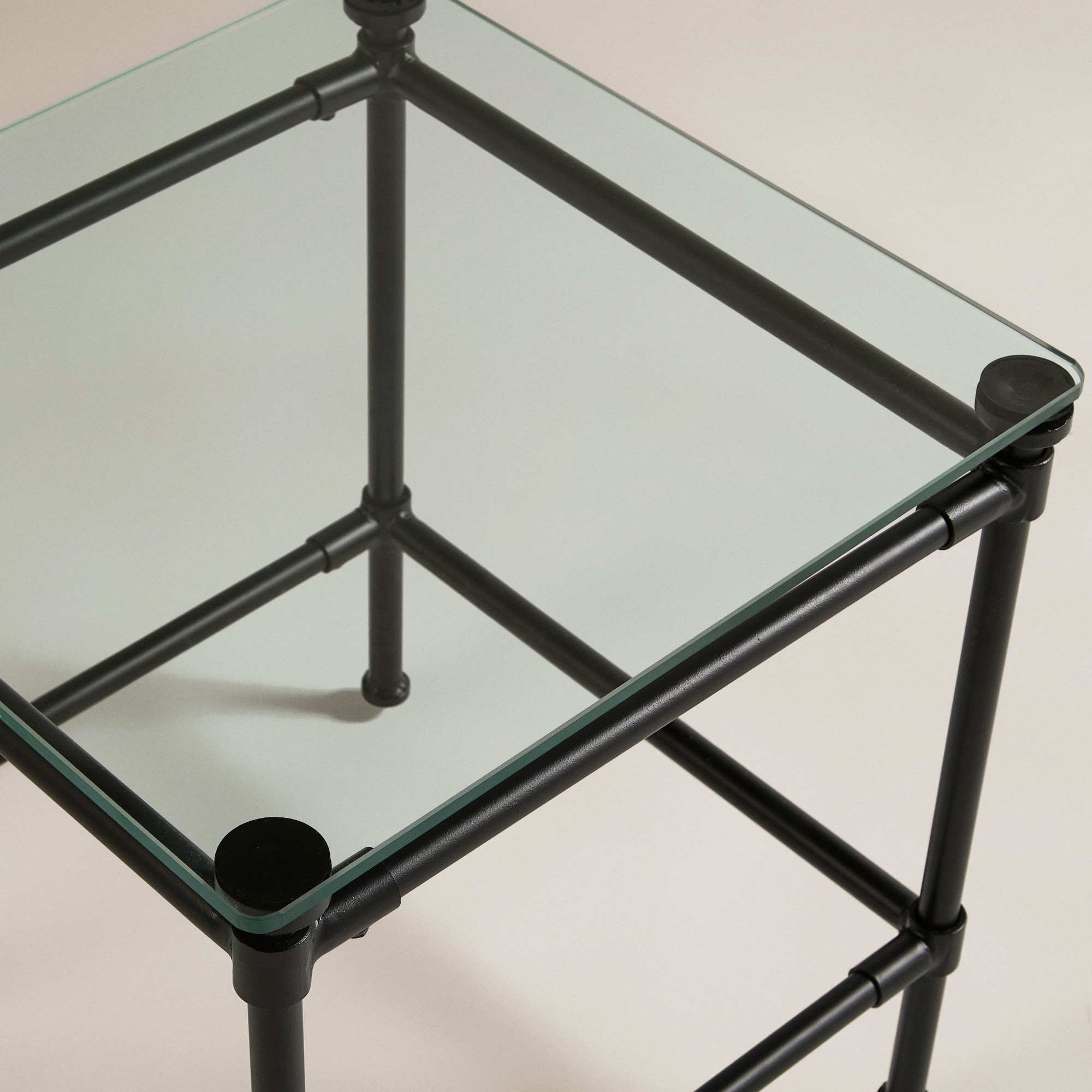Mesa Auxiliar de Jardim Veracruz Preto-5