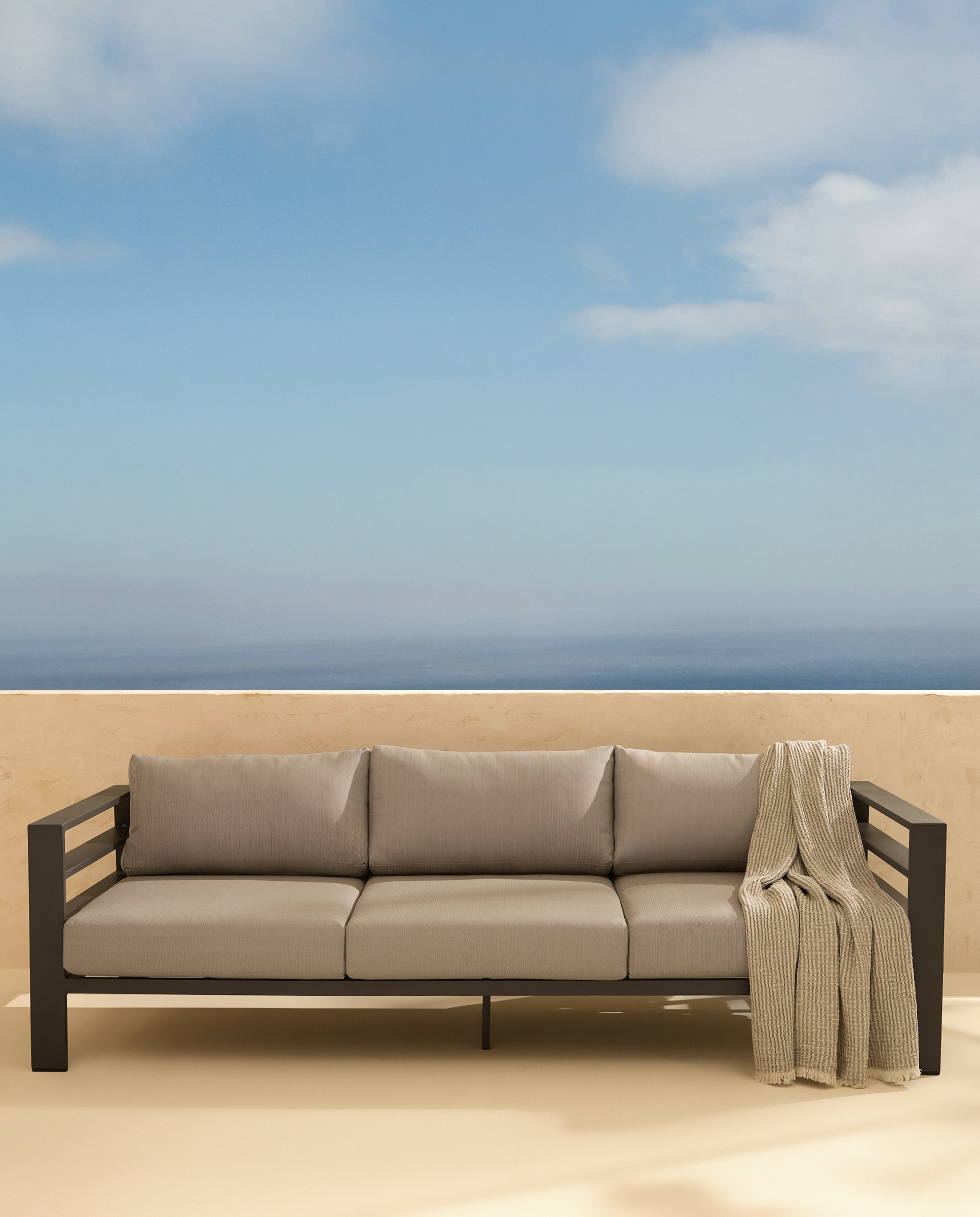 Imagem 0 de Sofá de jardim de 3 lugares Chicago El Corte Inglés