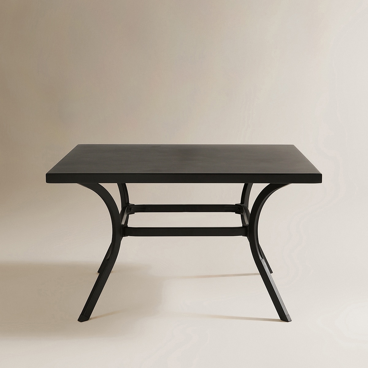 Mesa de Centro de Jardim Cross Preto-3