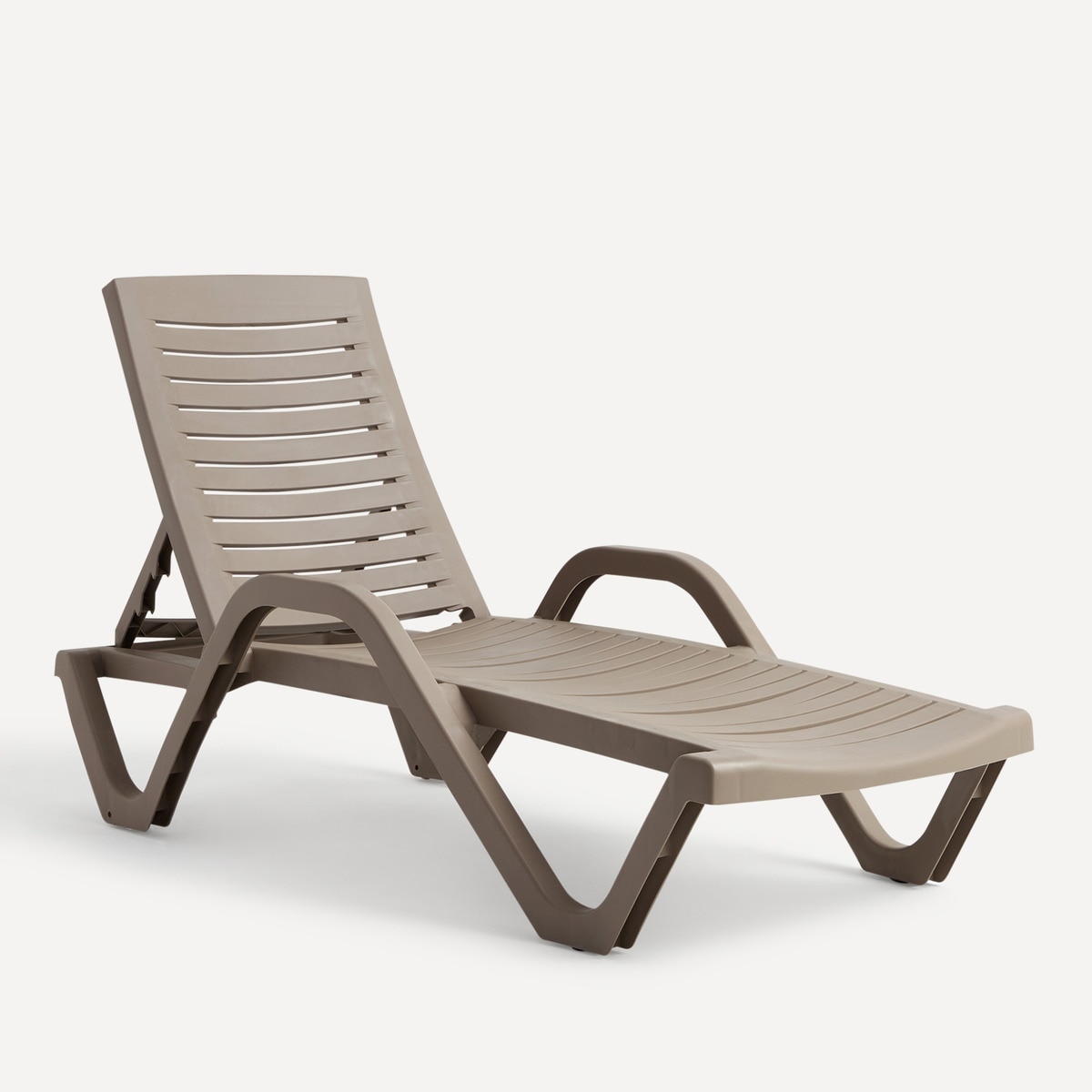 Imagen 0 de Tumbona de jardín apilable de resina Woody 3G Resins