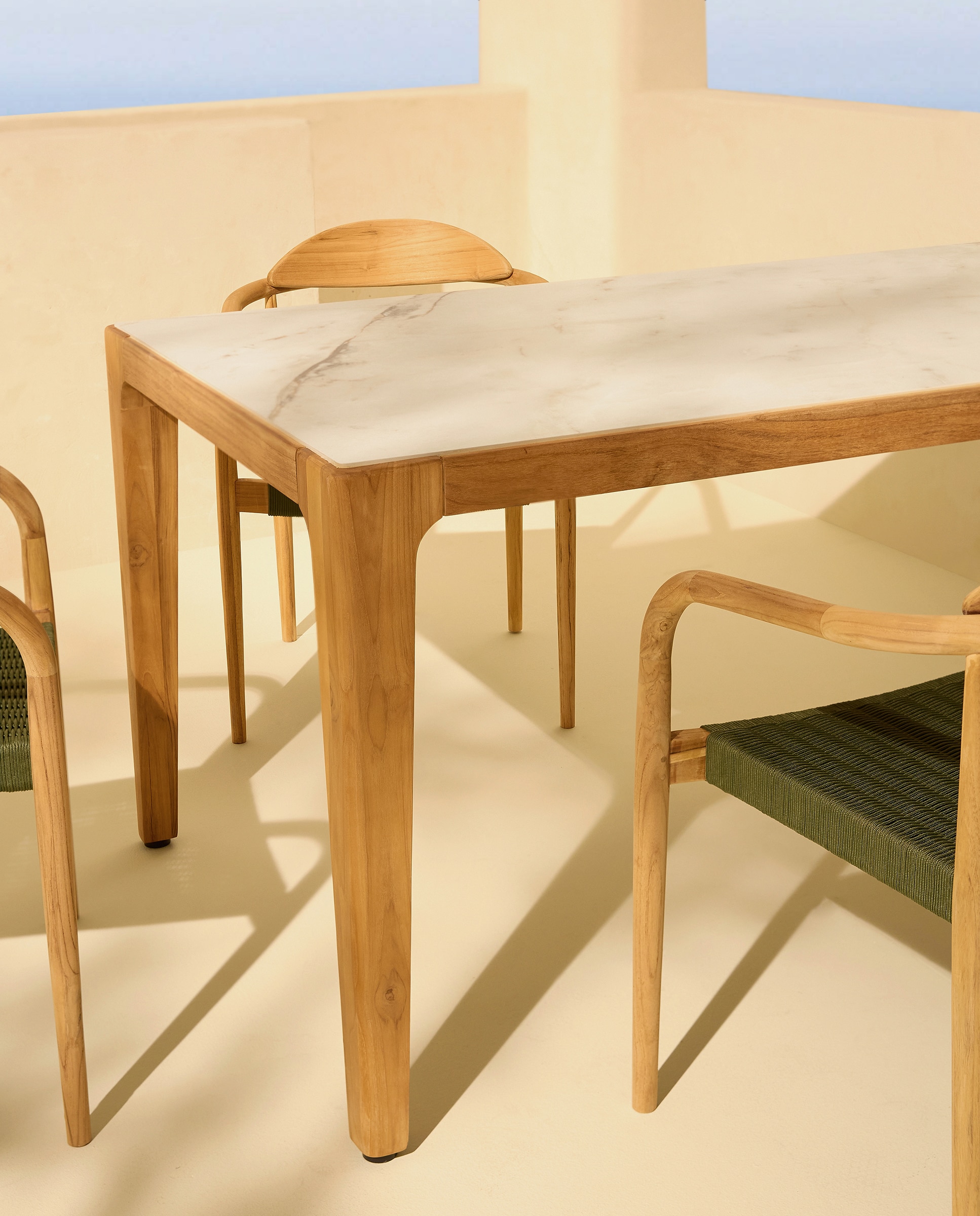 Imagem 0 de Mesa de Jardim de Madeira de Teca Comporta