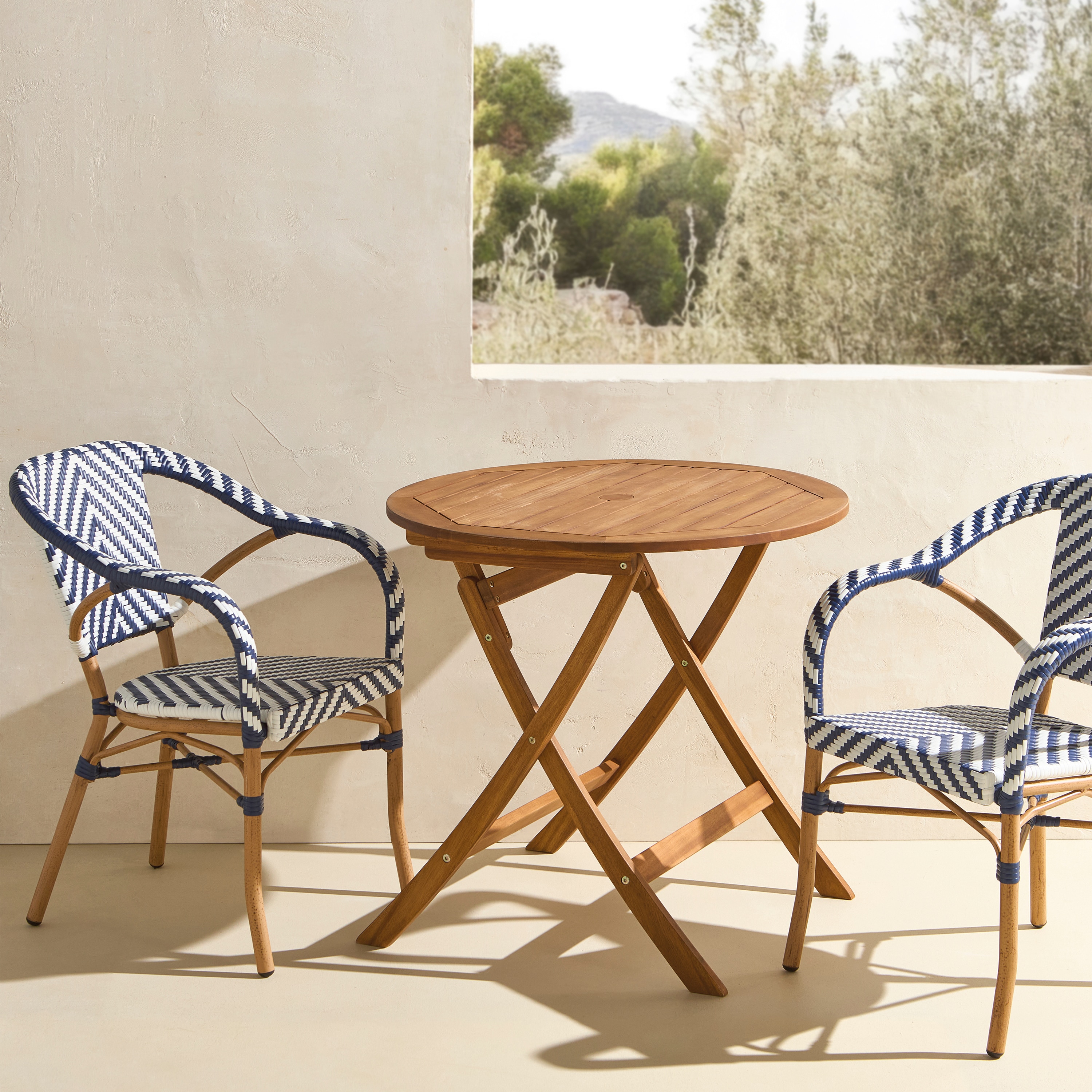 Coleção de varanda com mesa Baiona e cadeirão Califórnia 2