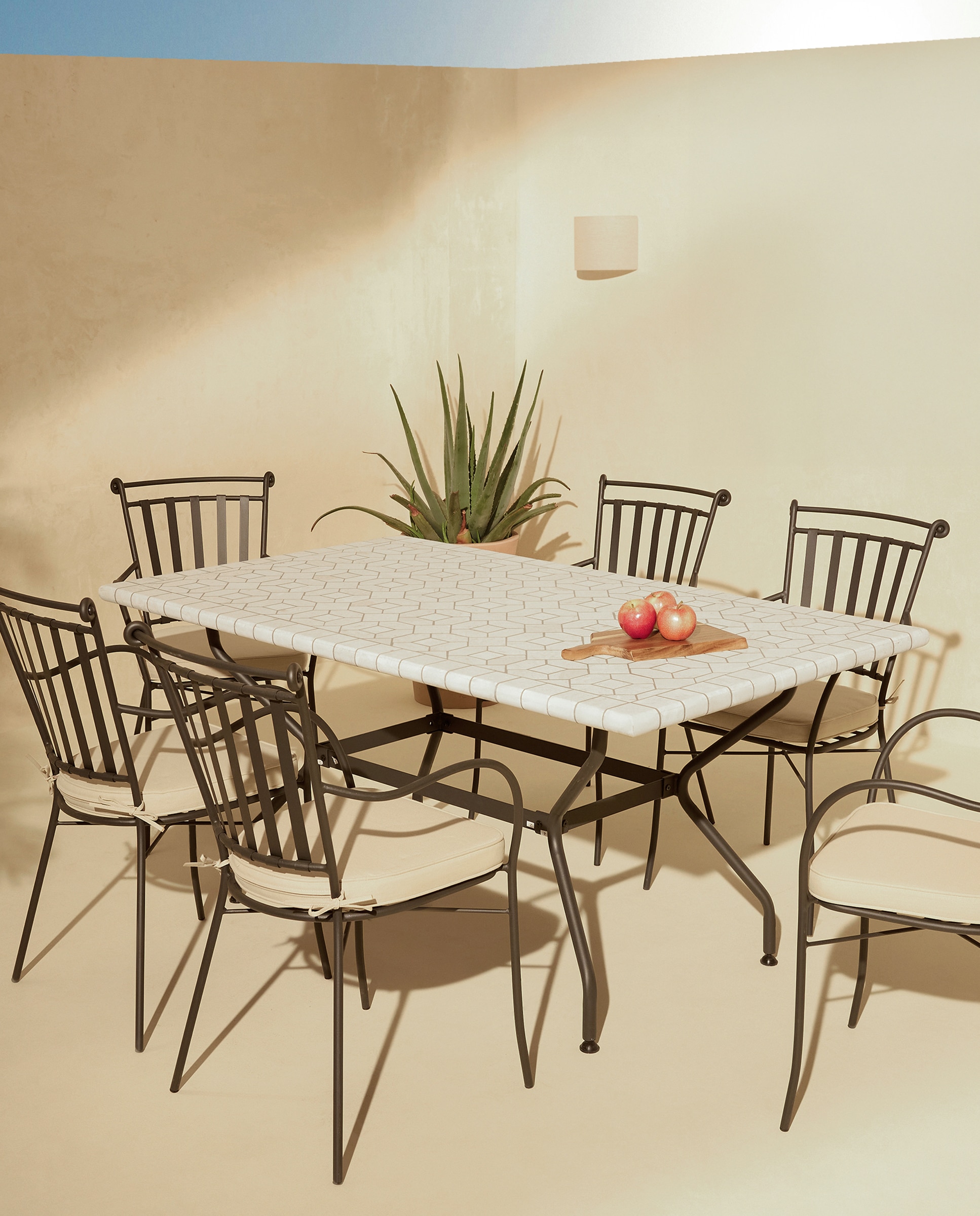 Coleção de jardim com mesa e cadeira Alhambra 1