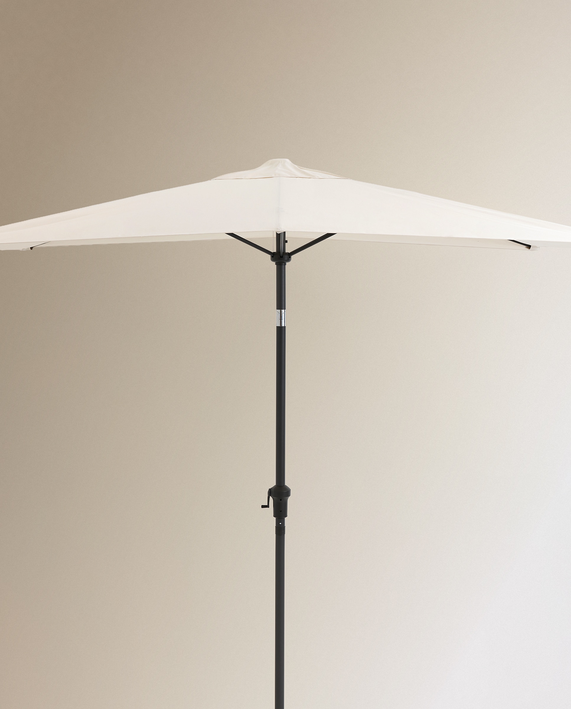 Imagem 0 de Guarda-Sol de Alumínio e Olefina Sahara