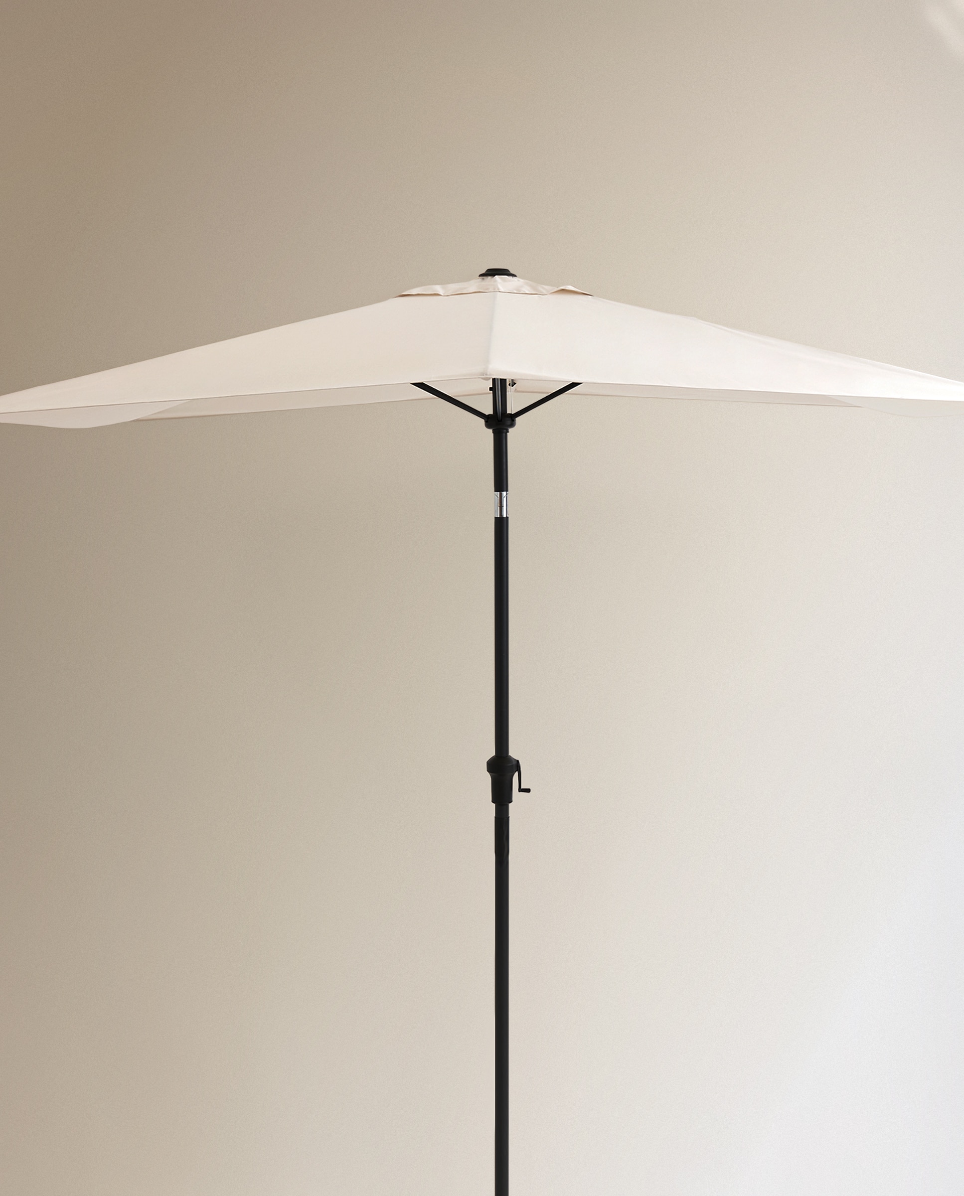 Imagem 0 de Parasol de aluminio y olefin Sahara