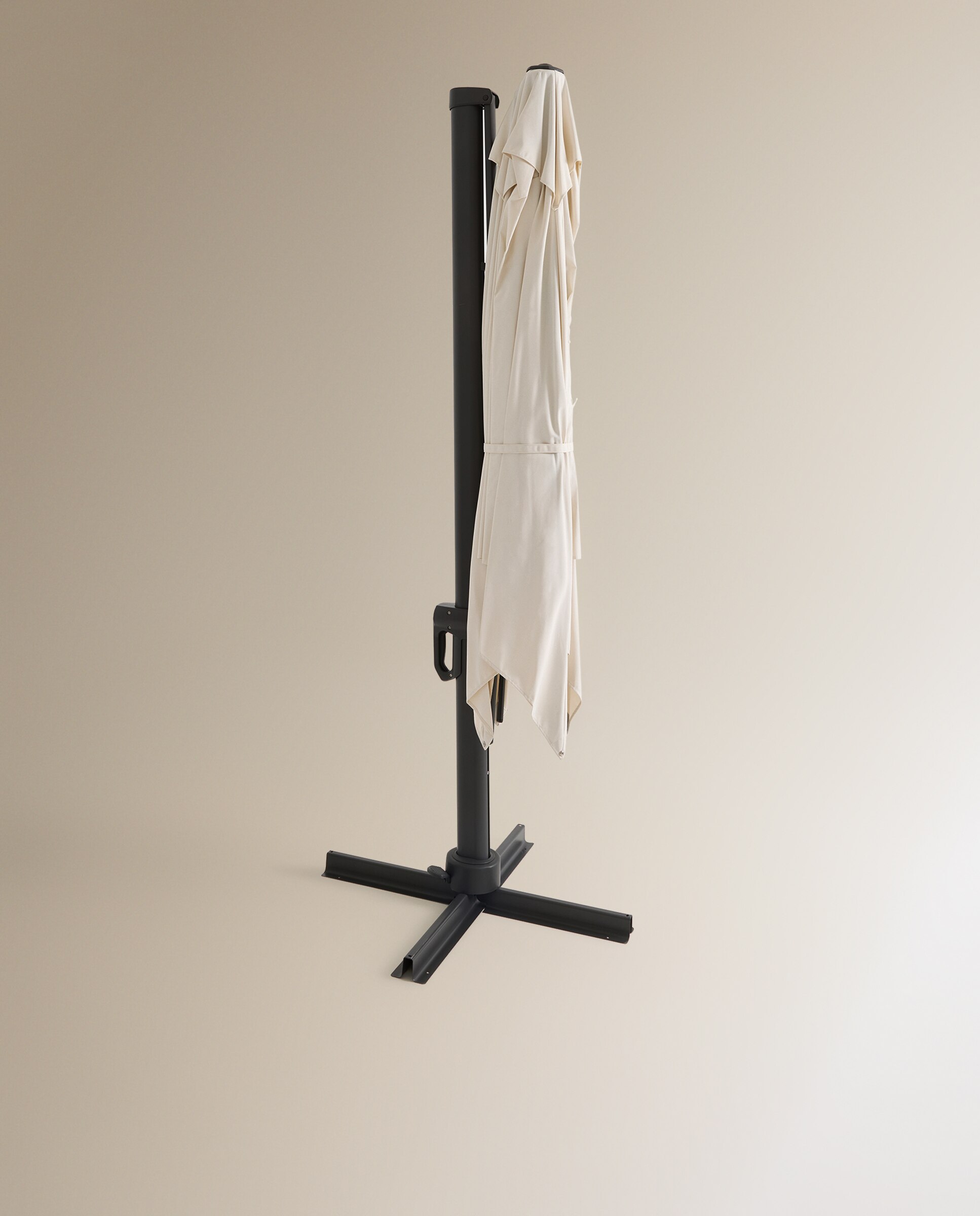 Parasol excéntrico de aluminio y olefin Gobi - Blanco 300 x 300 cm Blanco-3