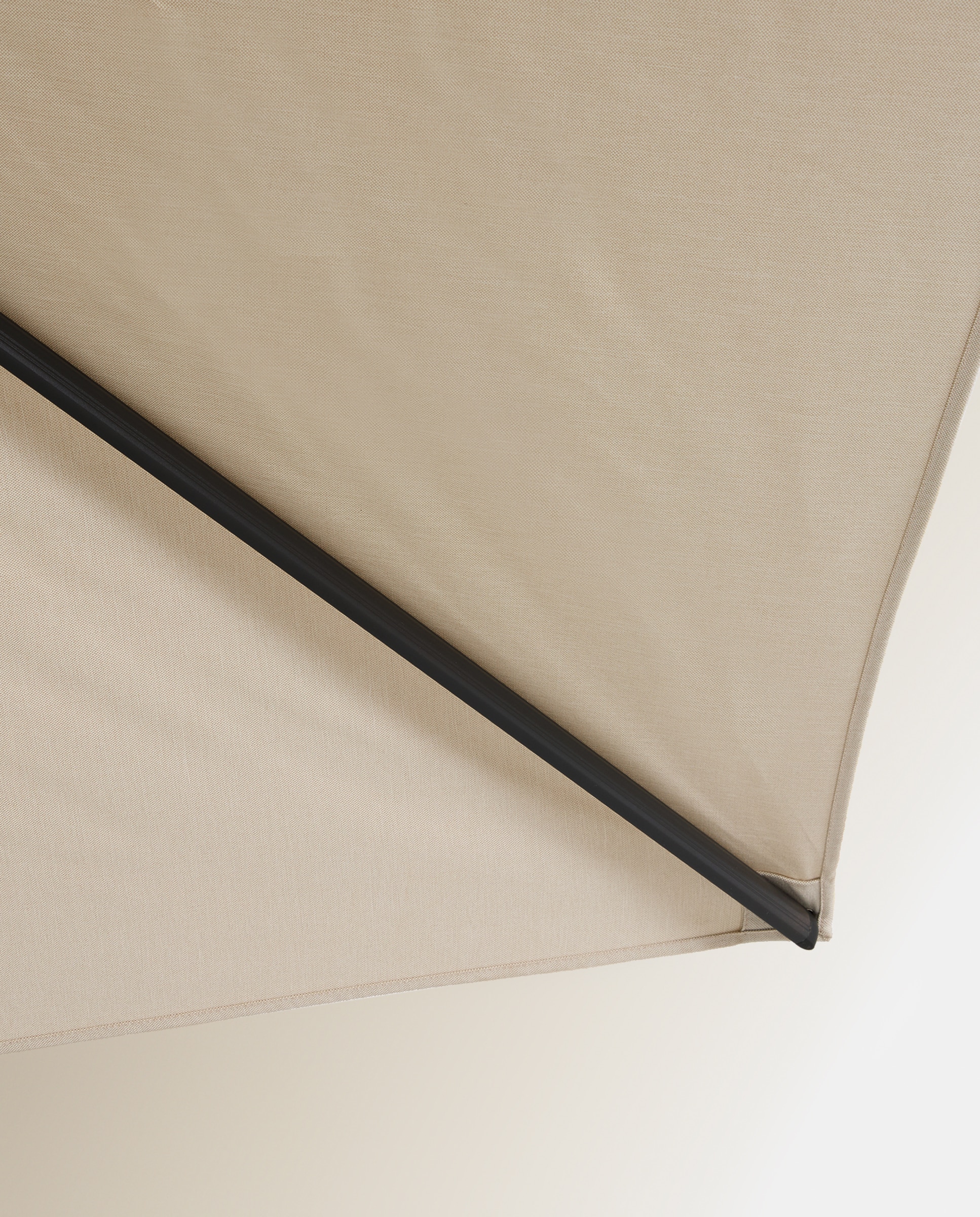 Parasol excéntrico de aluminio y olefín Gobi Cru-6