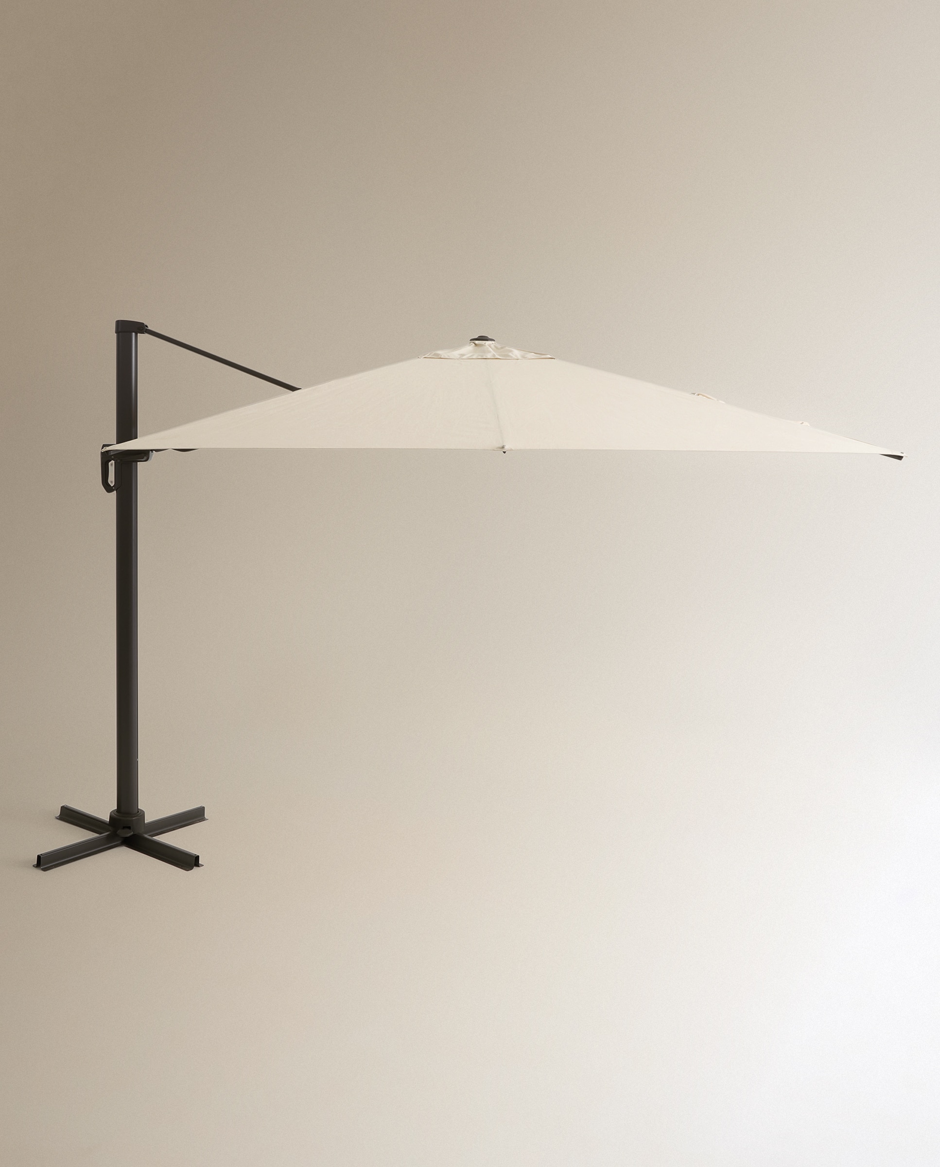 Parasol excéntrico de aluminio y olefín Gobi Cru-7