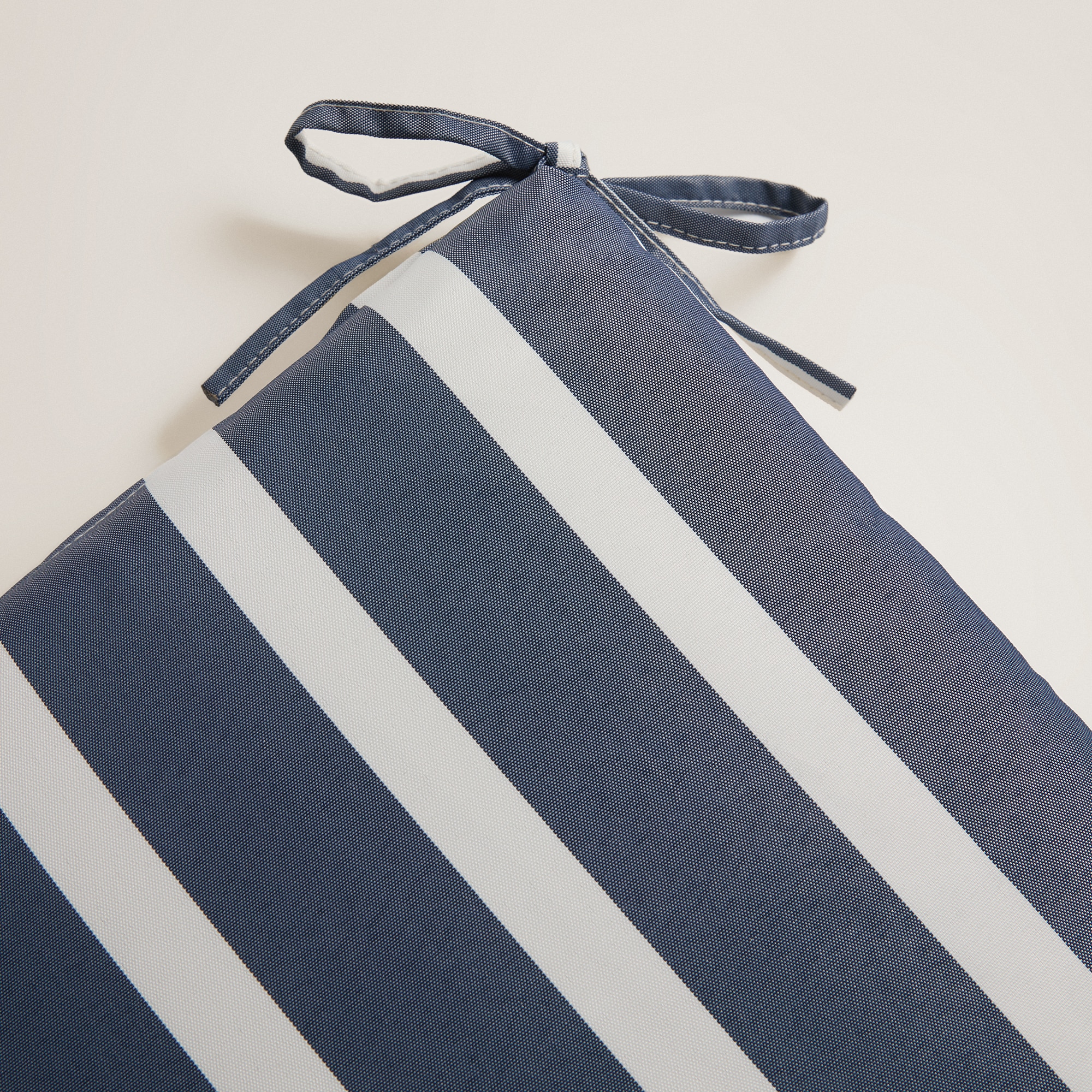 Cojín de rayas para asiento160 gr Raya Bicolor Basics El Corte Inglés Navy / Blanco-3