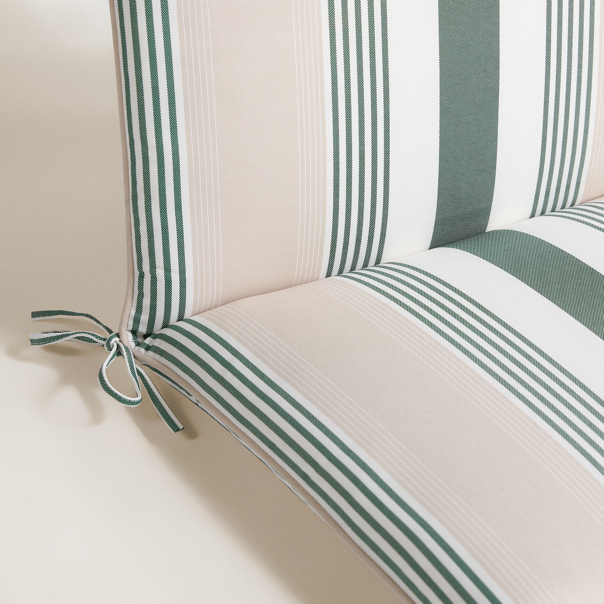 Cojín de rayas para asiento con respaldo alto 230 gr Basics El Corte Inglés 3