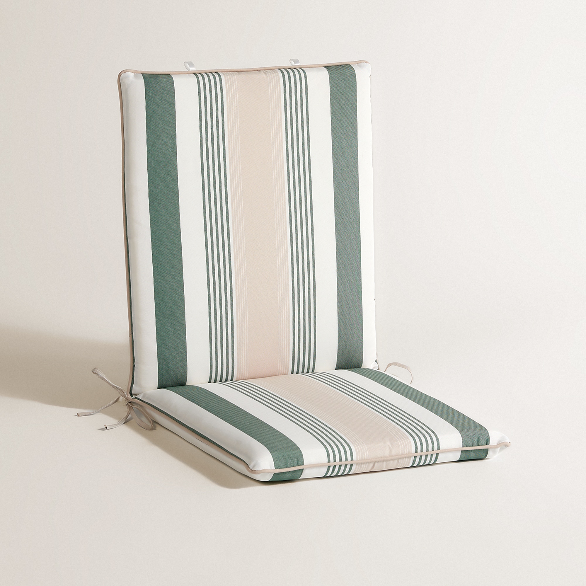 Imagen 0 de Cojín de rayas para asiento con respaldo bajo 230 gr Basics El Corte Inglés