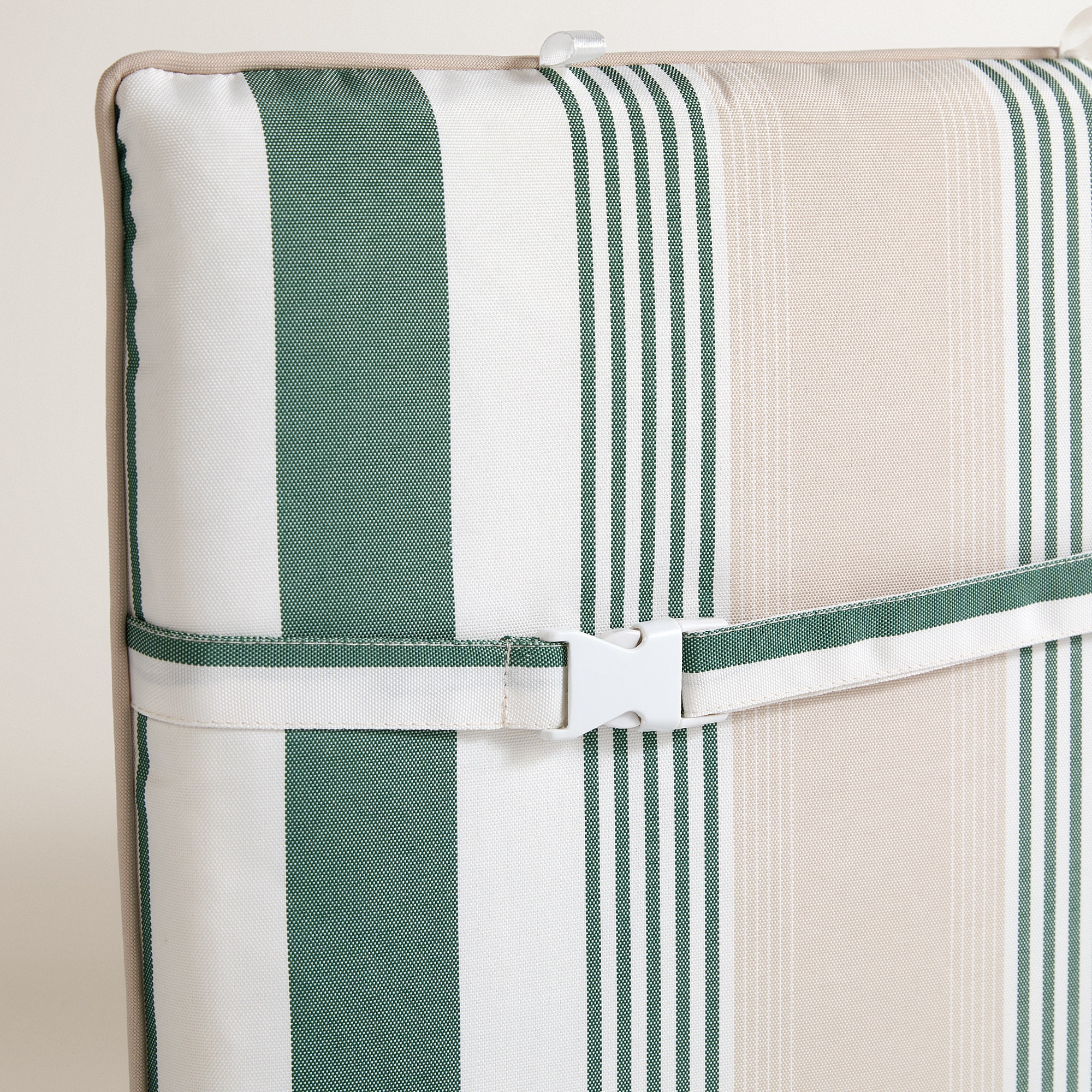 Cojín de rayas para asiento con respaldo bajo 230 gr Basics El Corte Inglés Verde-4