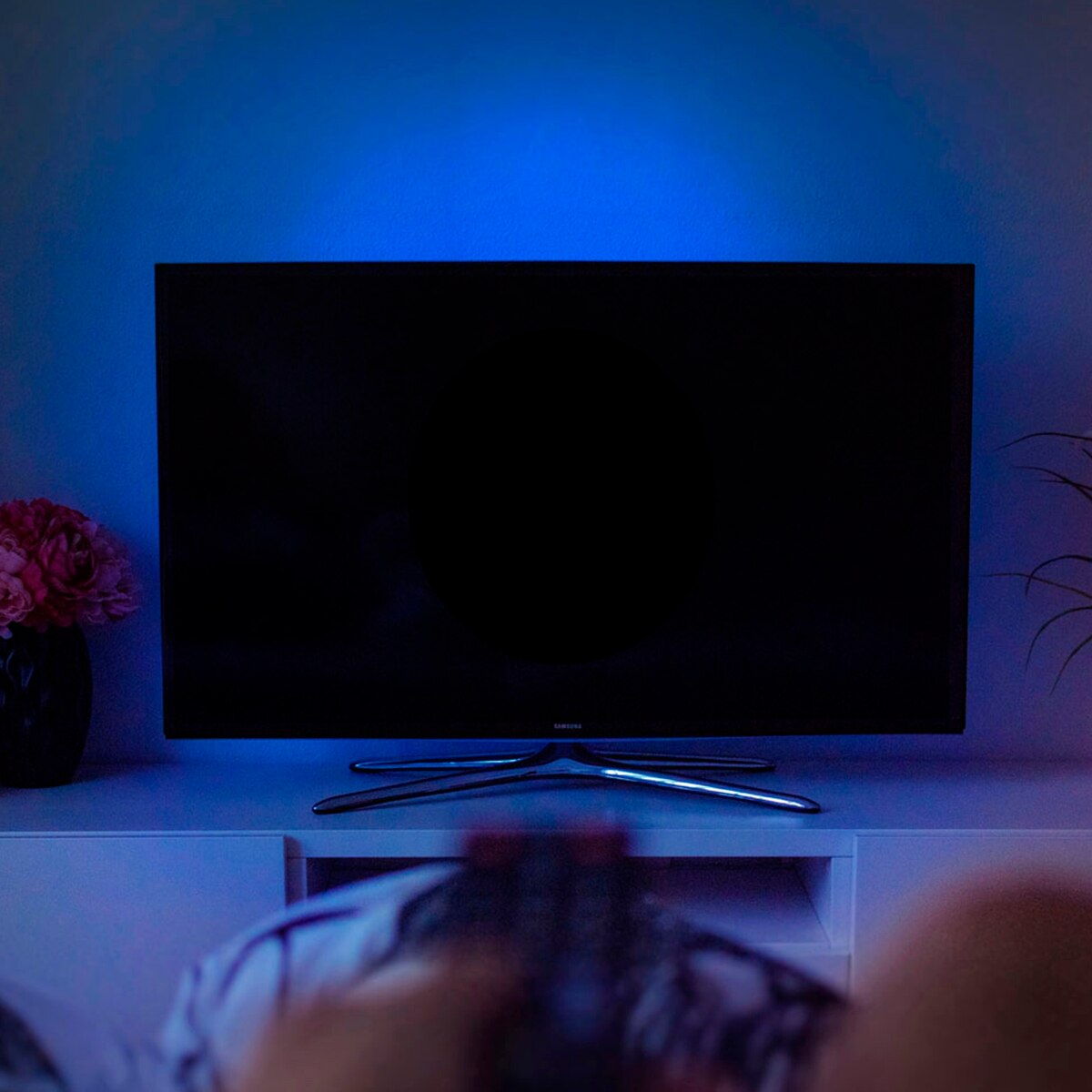 Tira led rgb 2 metros con usb y mando a distancia incluido Xanlite Blanco-3