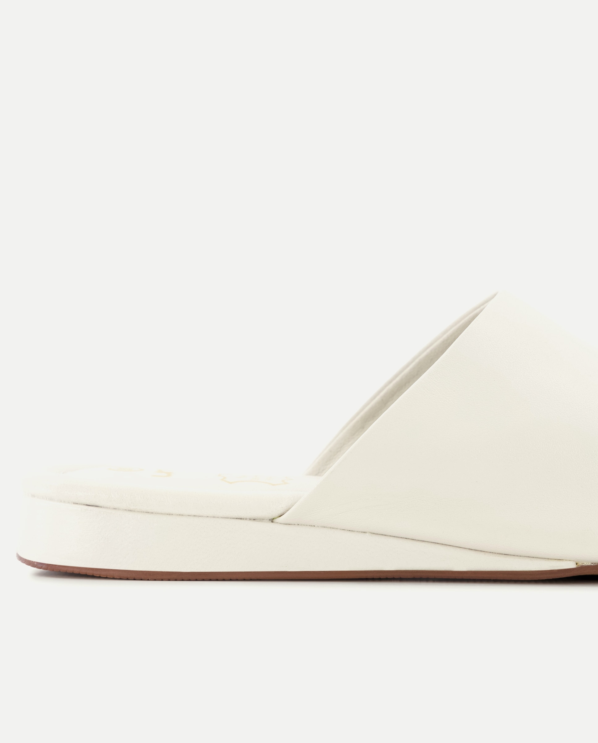 Zapatilla de mujer de piel con cuña 120 Crudo-5
