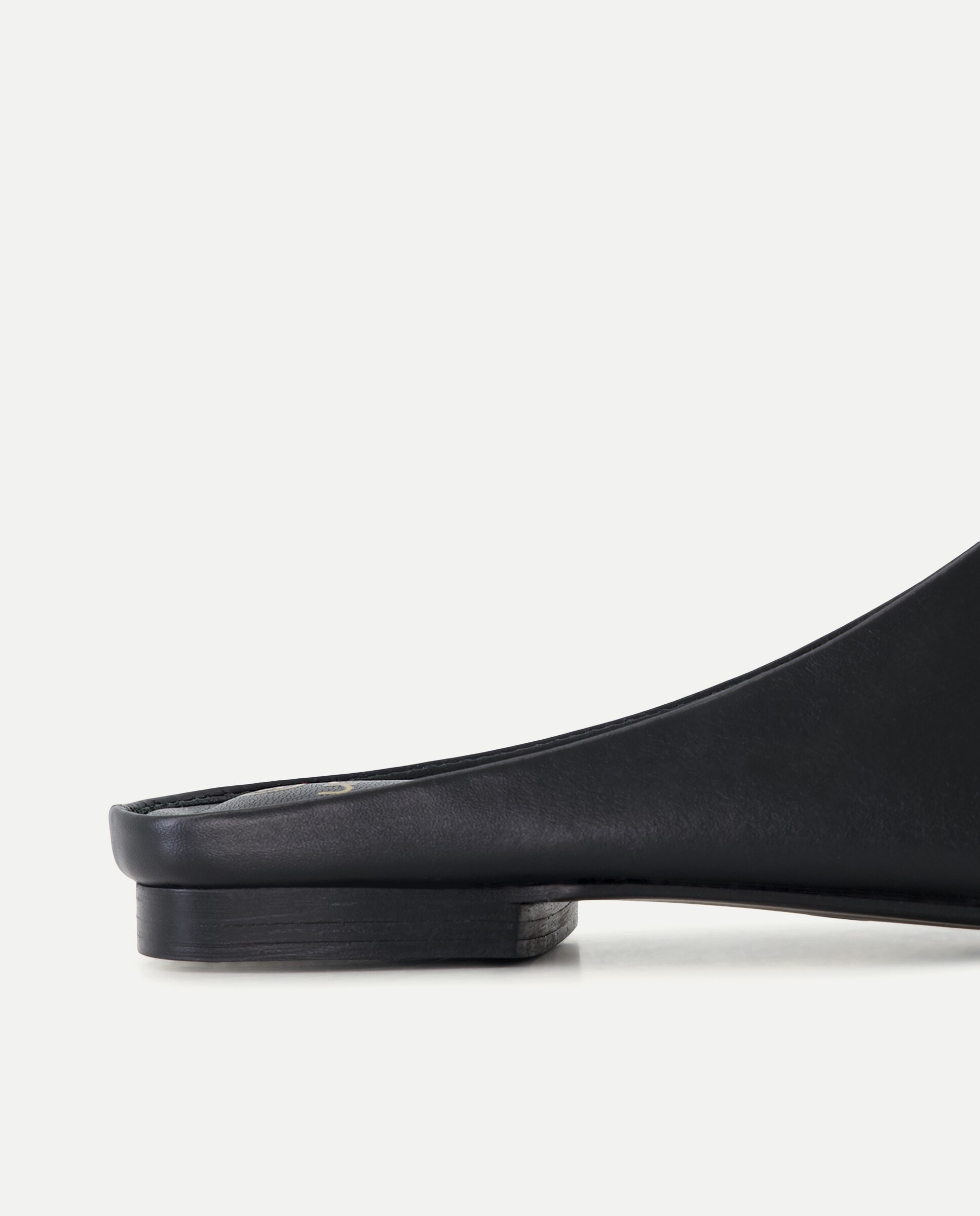 Zapato de mujer de piel destalonado Negro-5