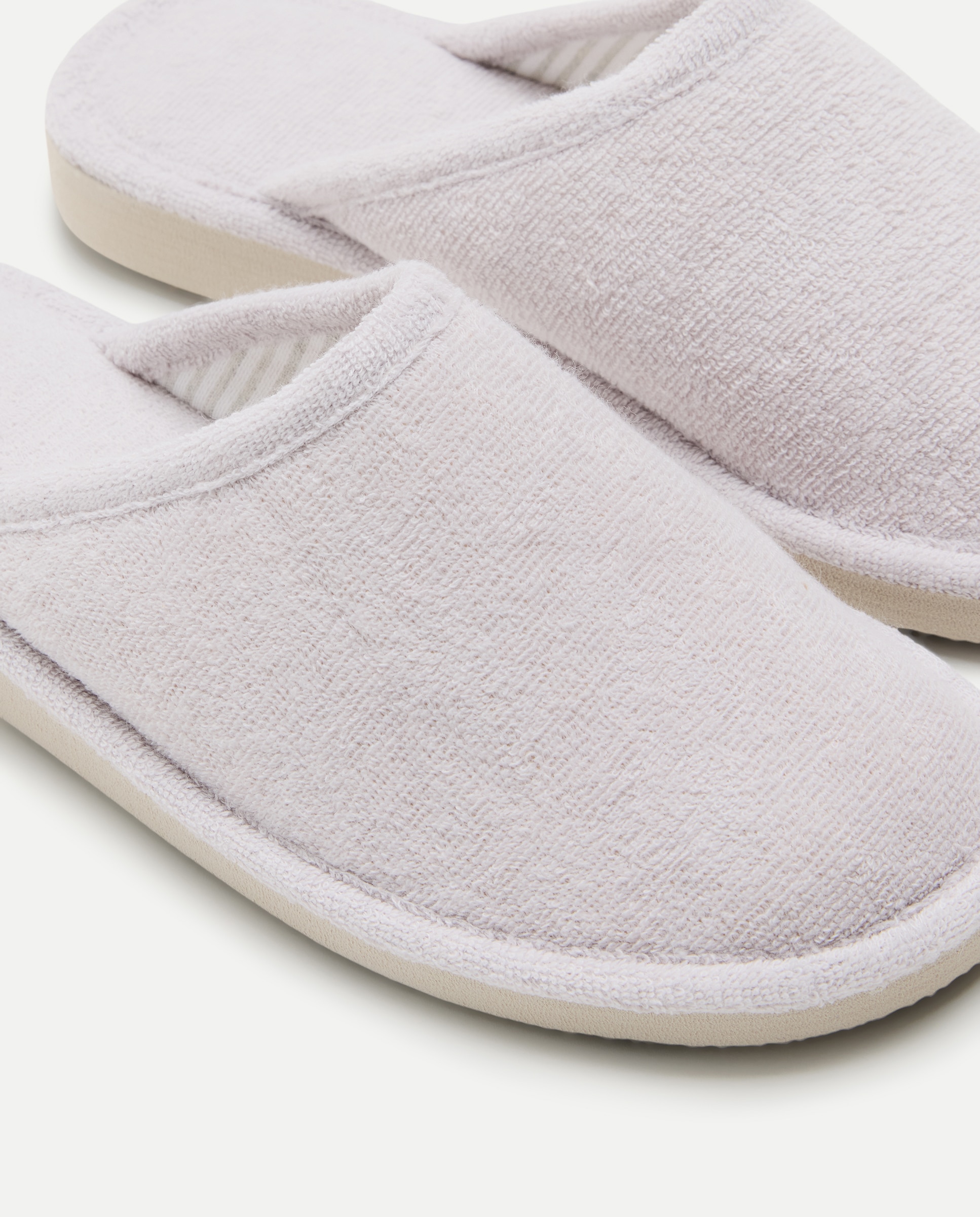 Zapatilla de Mujer fabricada en España. Gris claro-5