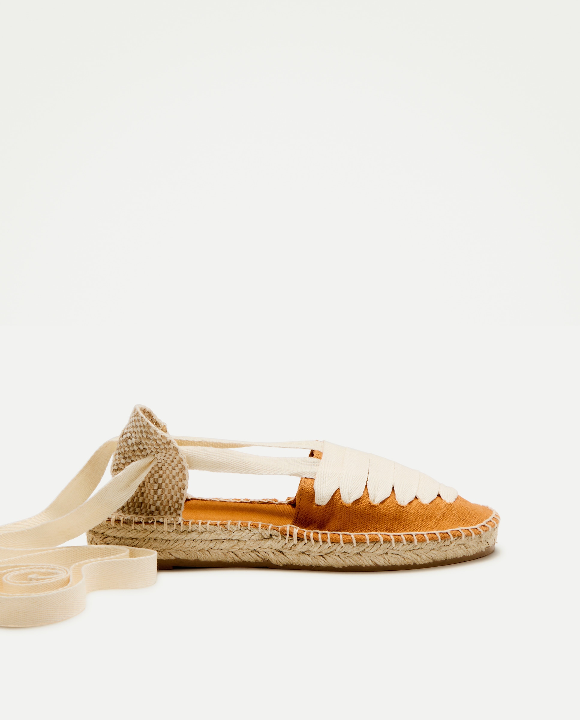 Imagen 0 de Alpargata de mujer cintas