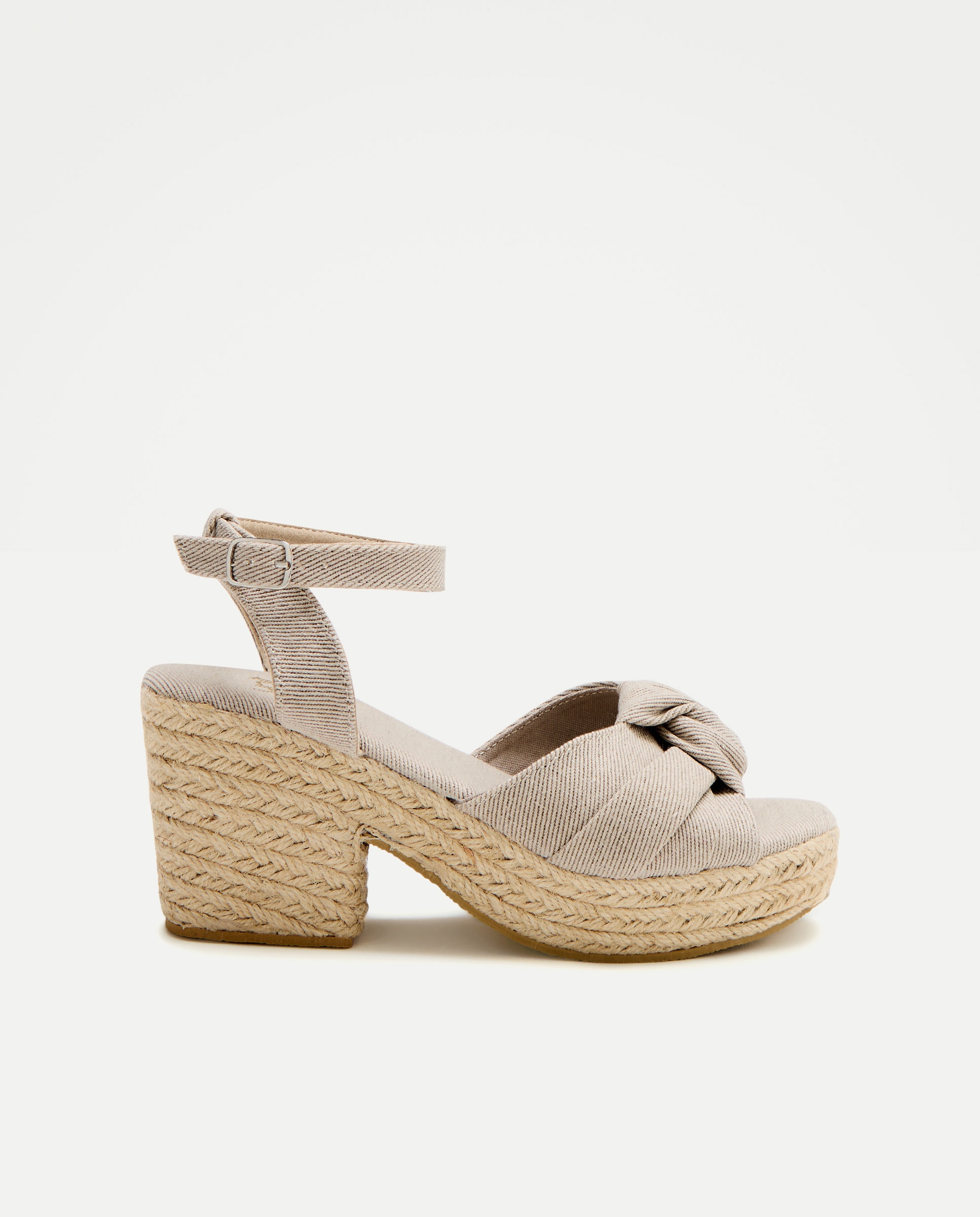 Imagen 0 de Sandalia de mujer detalle nudo