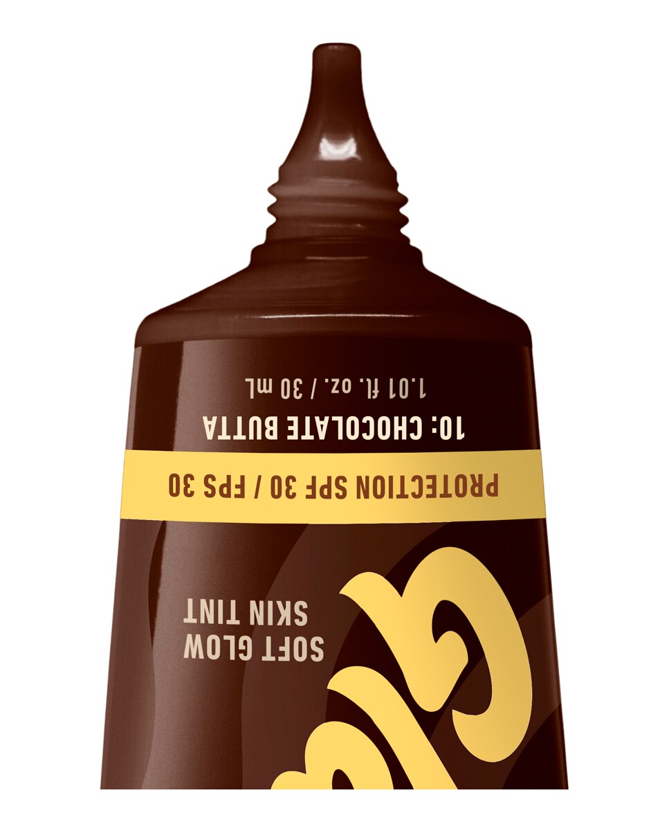 Imagen 6 de Base de Maquillaje Skin Tint Buttermelt Glaze Soft Glow + Protección SPF/FPS 40 30 ml de NYX Professional Makeup - Chocolate Butta 30 ml Chocolate Butta