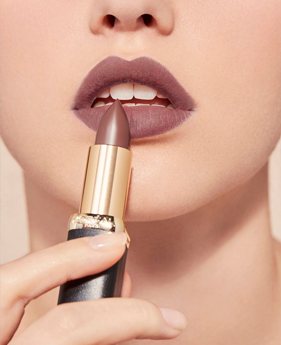 Imagen 4 de Barra de labios Color Riche Mate L'Oréal Paris - 348 Brick Vintage Bronze Sautoir 654