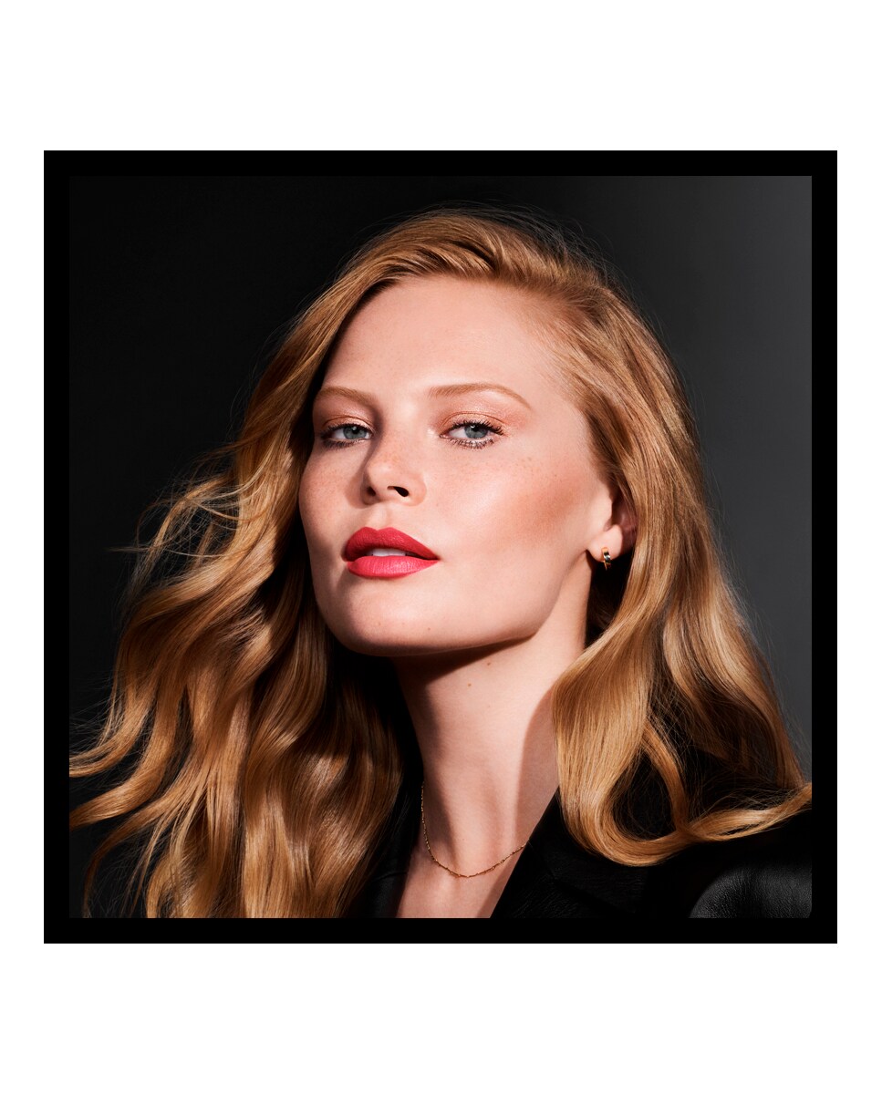 Barra de labios Colour Elixir Matte Lipstick Max Factor 35 Love-5