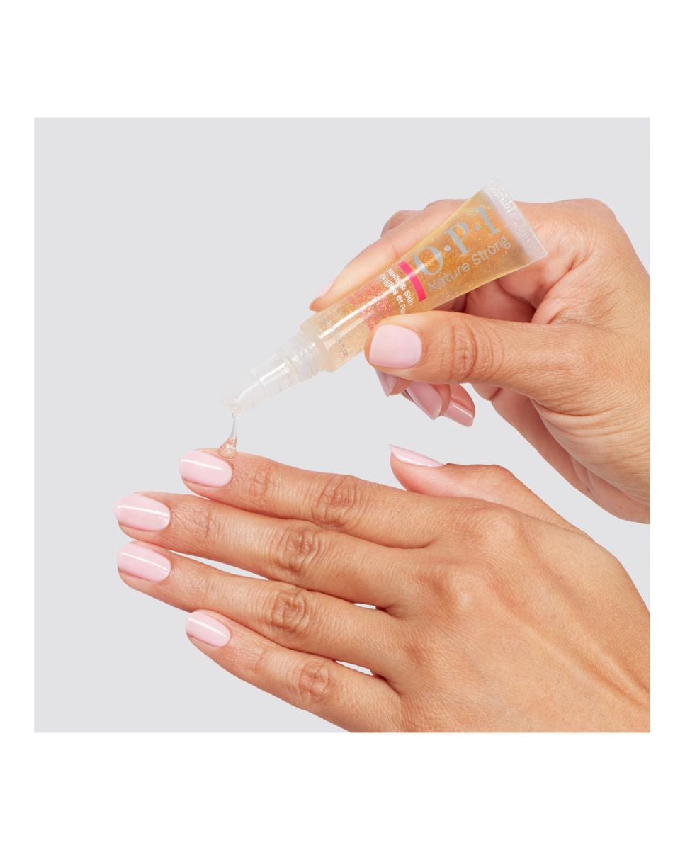 Imagen 2 de Sérum para uñas y cutículas Nature Strong Skincare 7 ml OPI - 7 ml