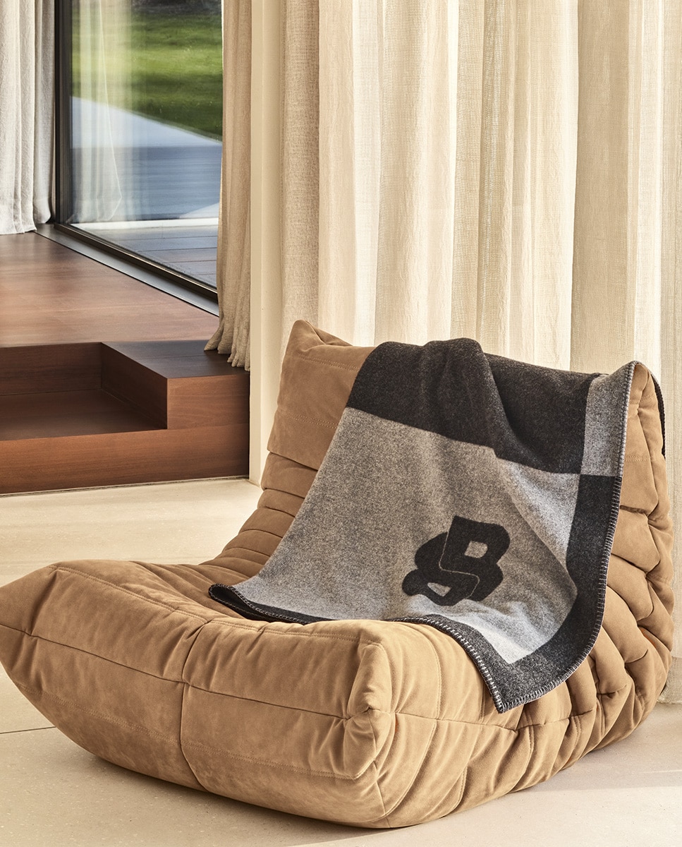 Manta decorativa Signature Hugo Boss - Gris Gris-1